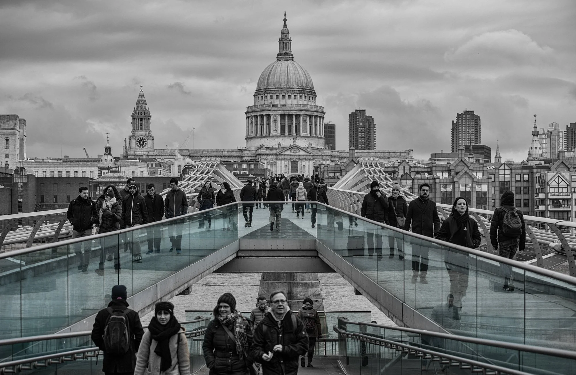  London Millennium Footbridge.