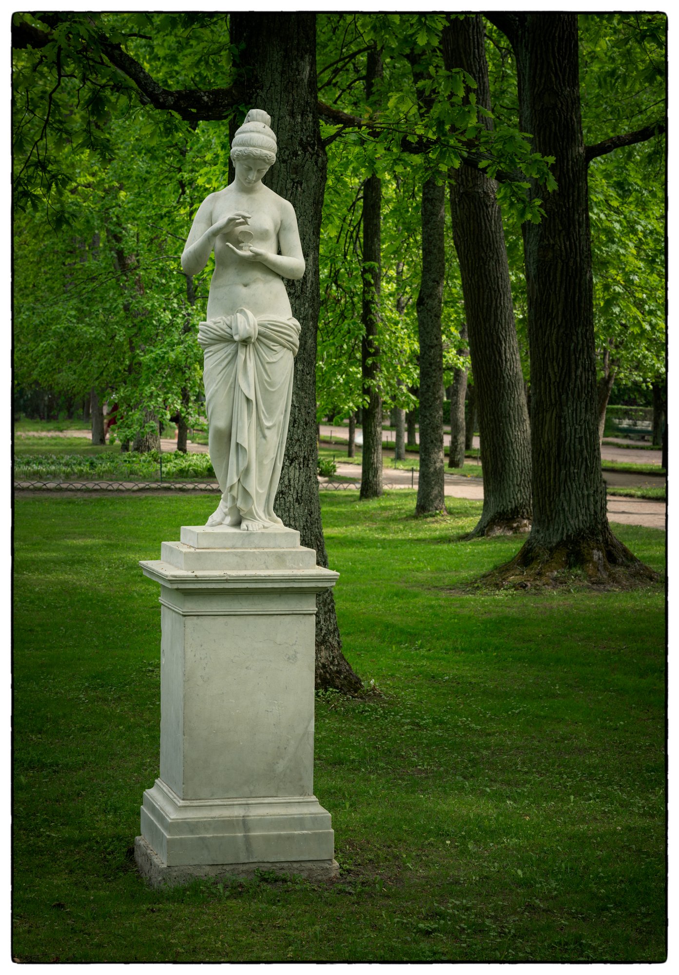 Peterhof Park. This is the Park that usually is swarmed by tourists and the day we were there was no different. It is impossible to take a photo without a tourist in it.