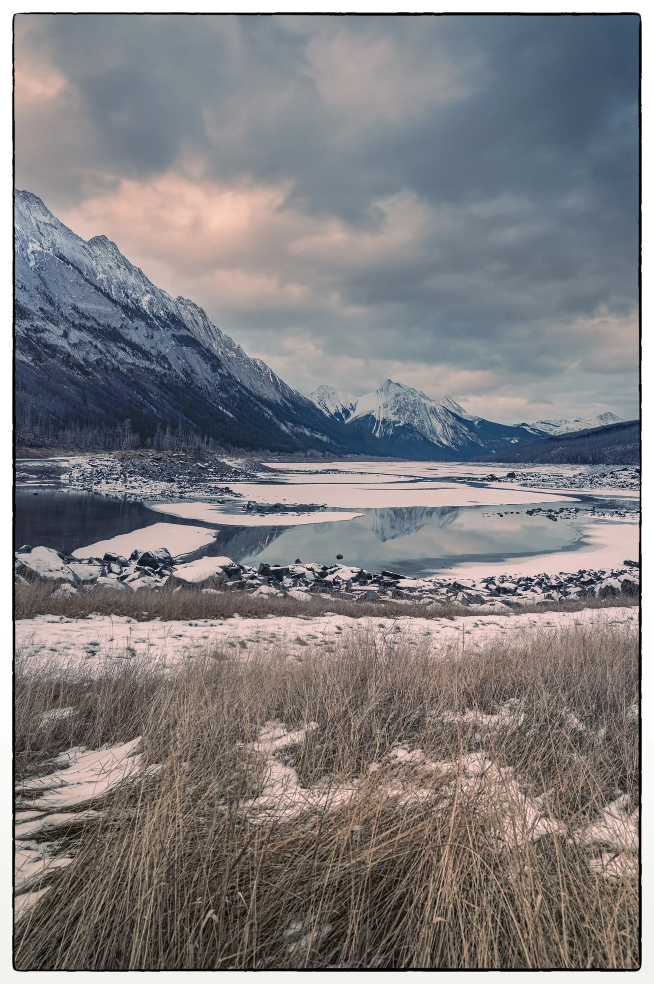 The Medicine Lake in early November, waiting for sunset