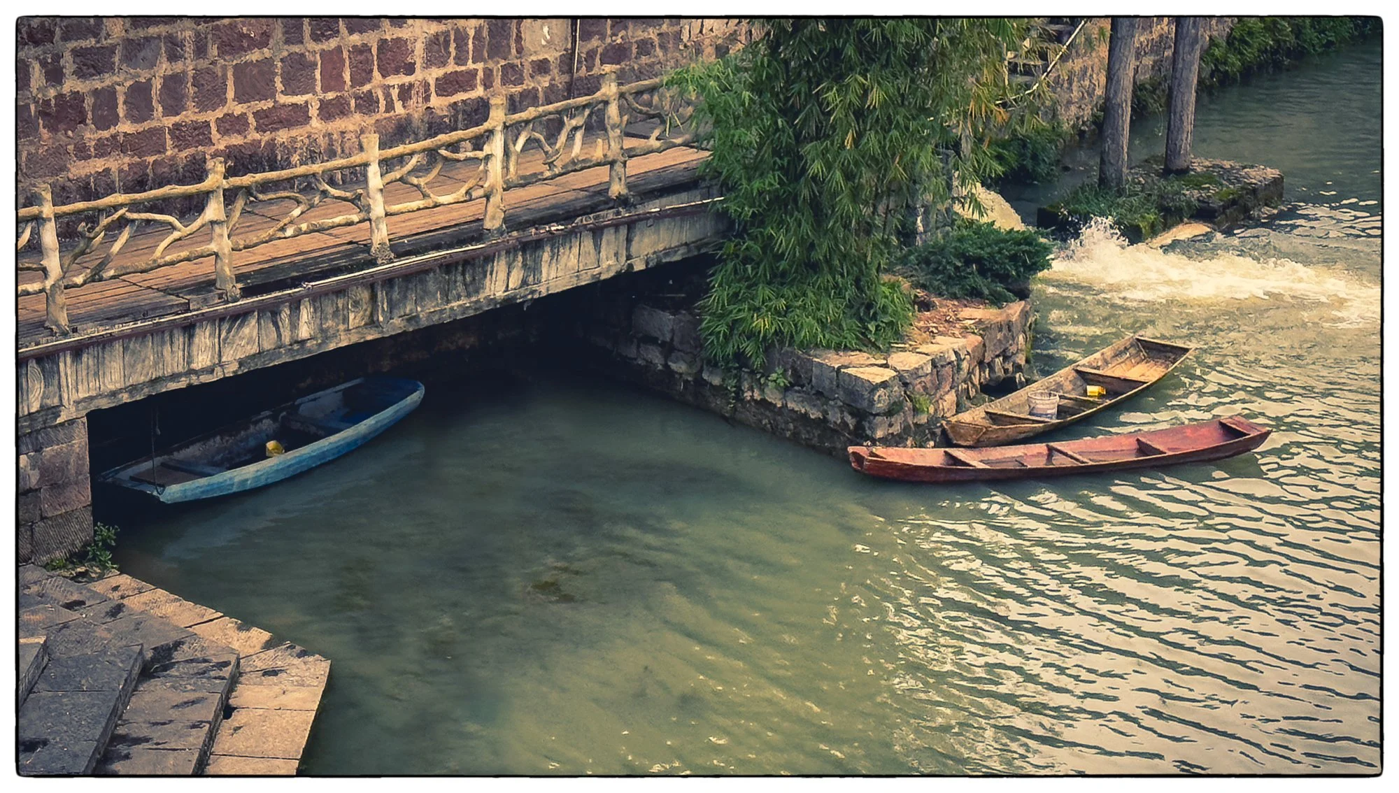 The Tuojiang River.