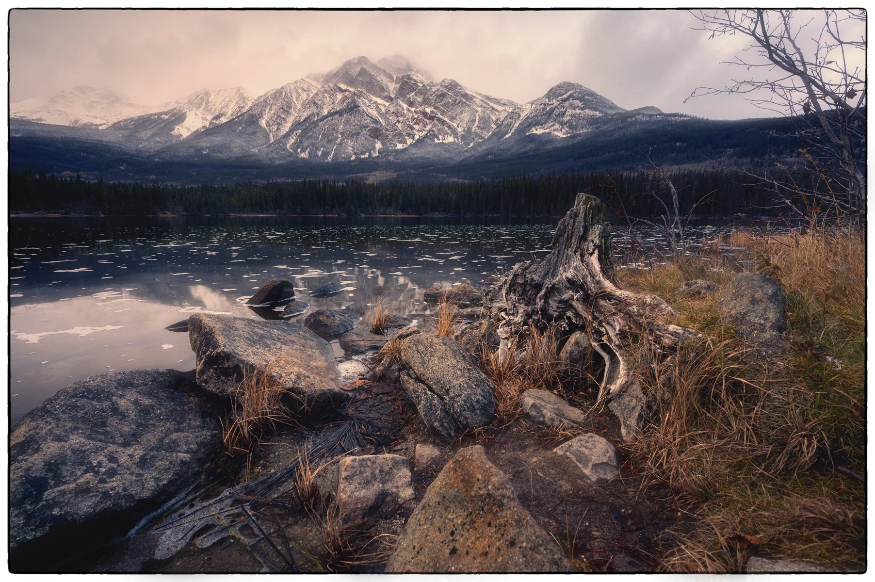  Pyramid lake