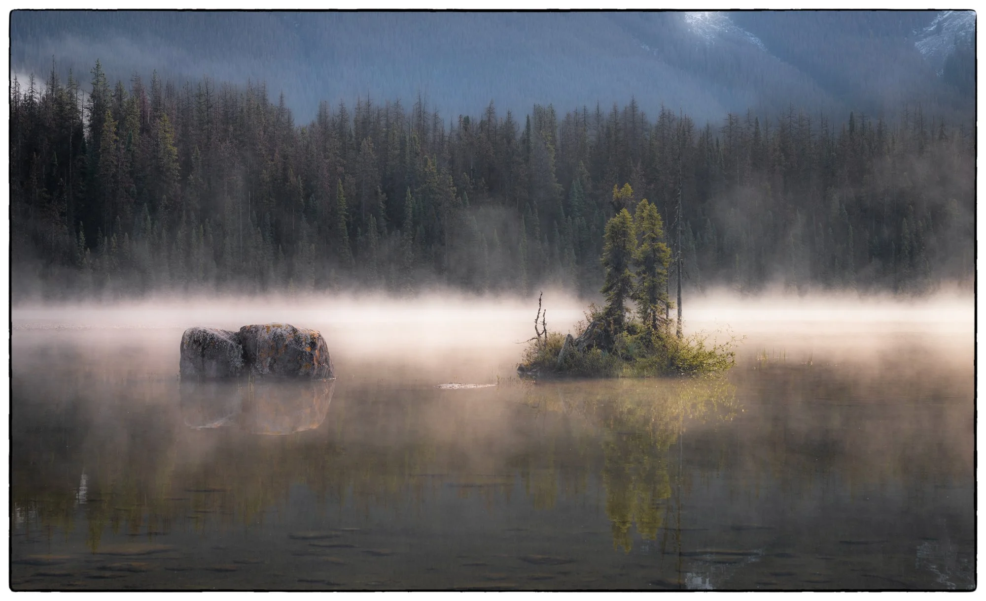  Honeymoon Lake at sunrise. 