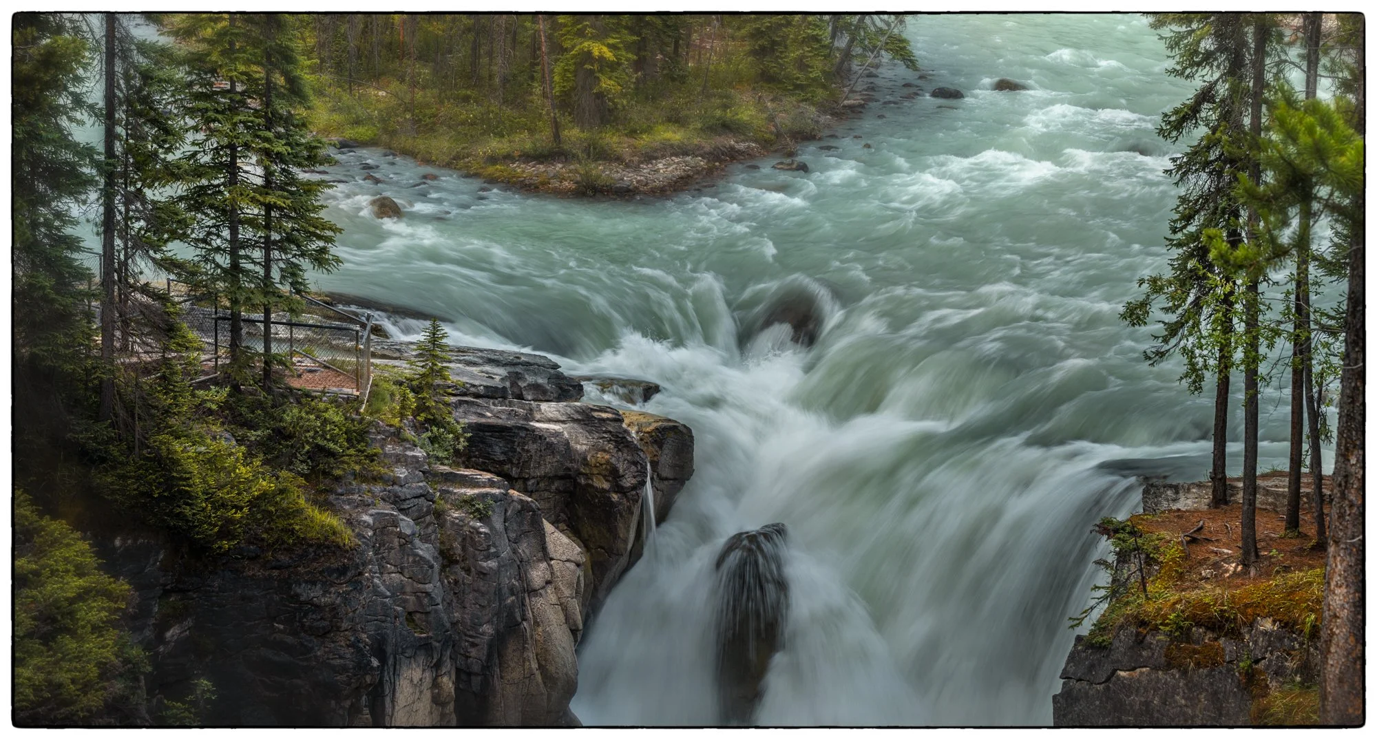 Sunwapta Falls on overcast late evening 