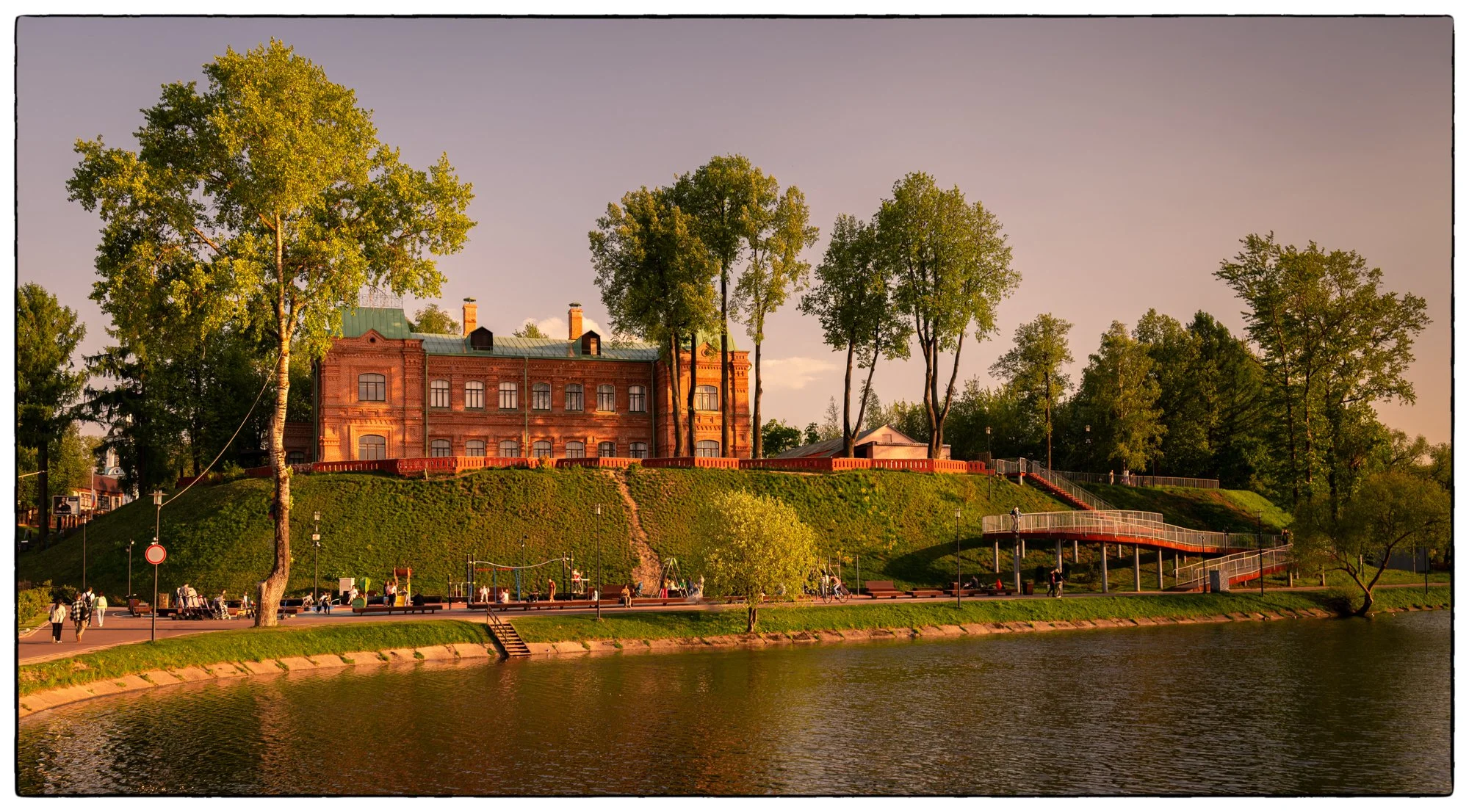 Stamble on the Kelarskiy Pond. Had dinner there in the ristorante on the shore of this pond.