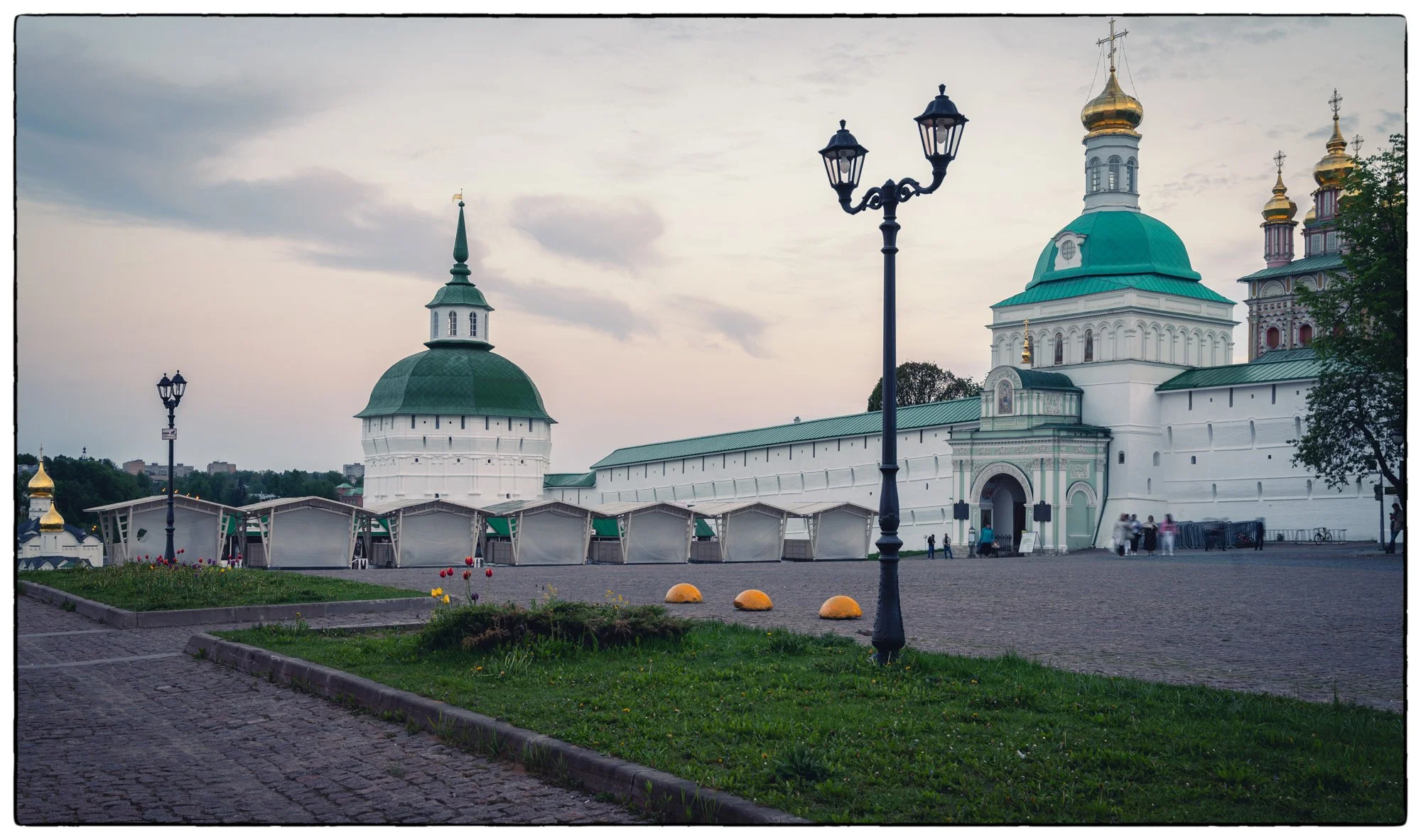 Sergiyev Posad Monastery, view from the sqare.