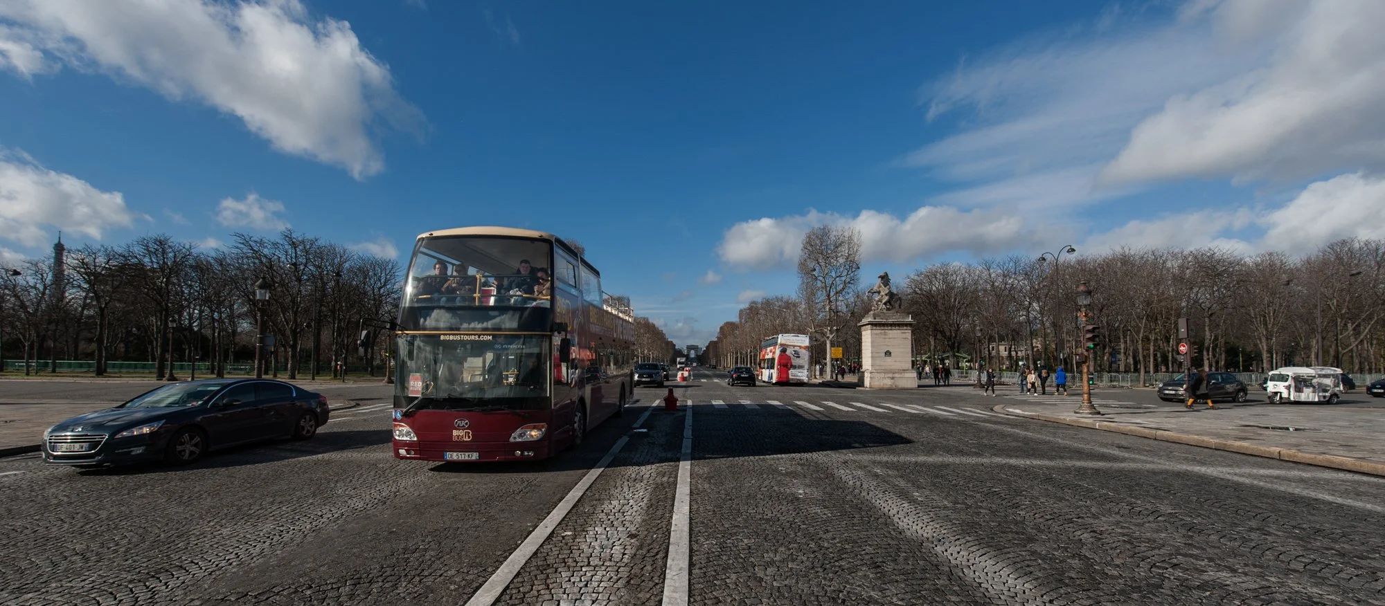 Av. des Champs-Elysees