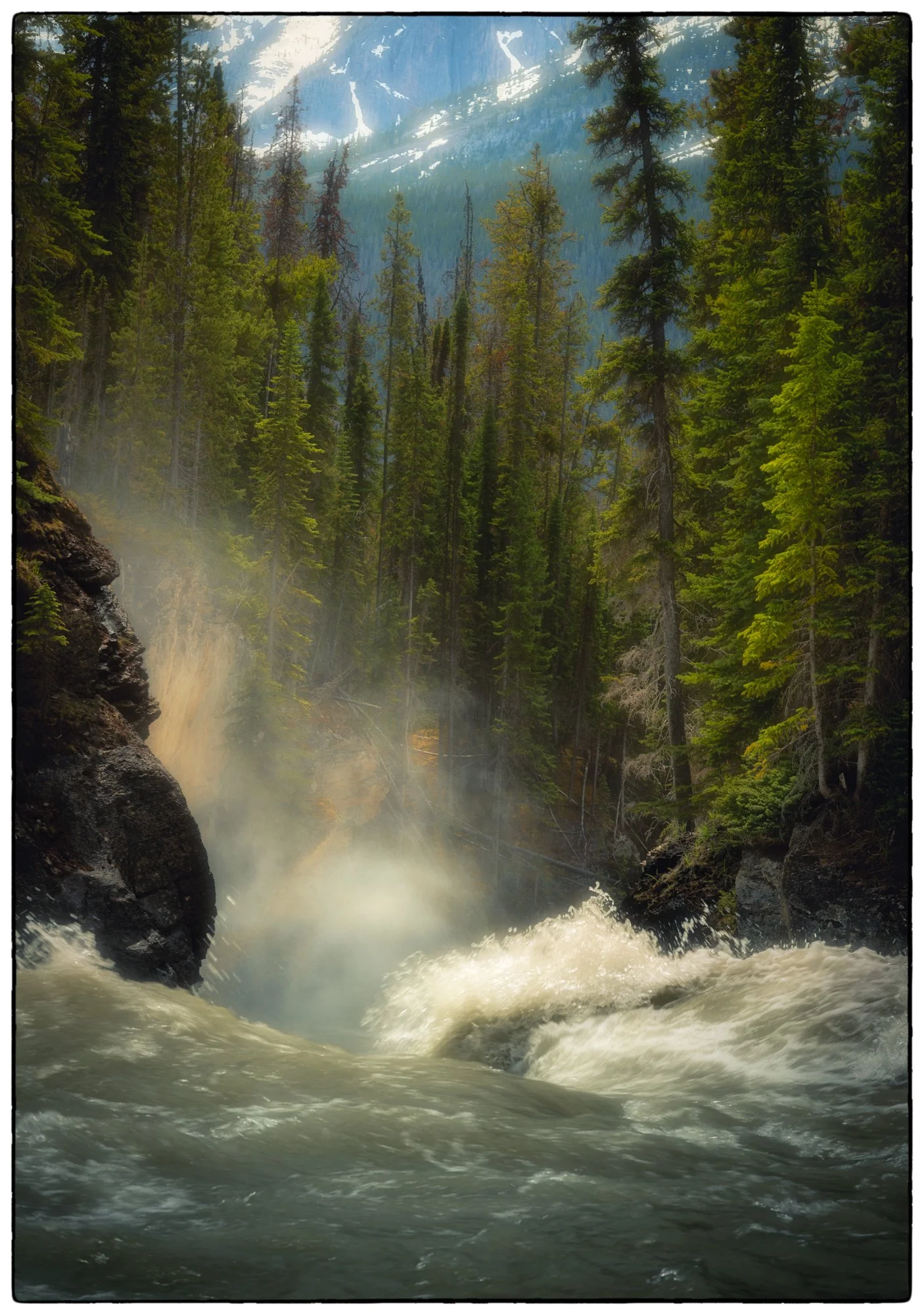 Lower Sunwapta Falls. 