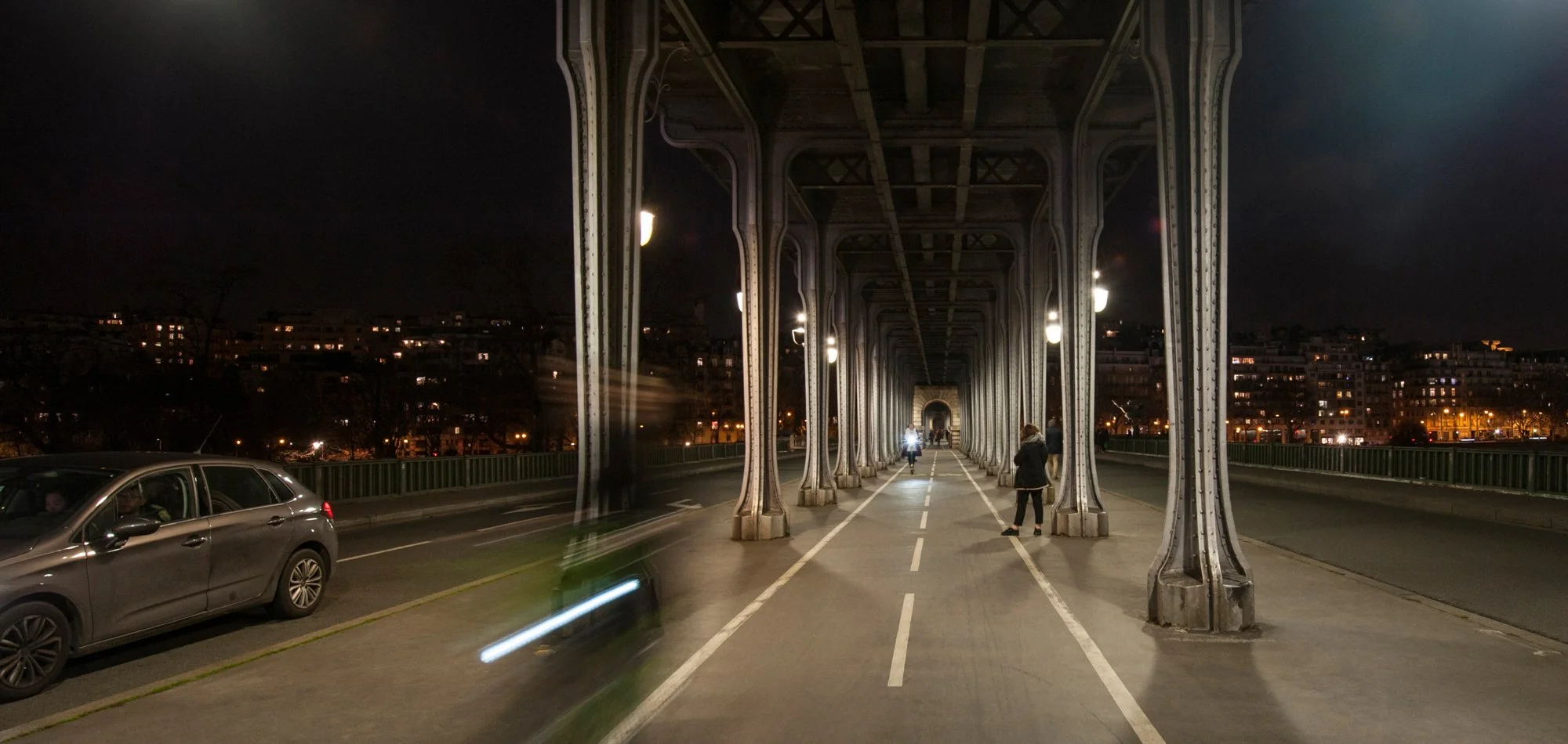 Pont de Bir-Hakeim, one of the most favorite photographic spots for the Eiffel tower.
