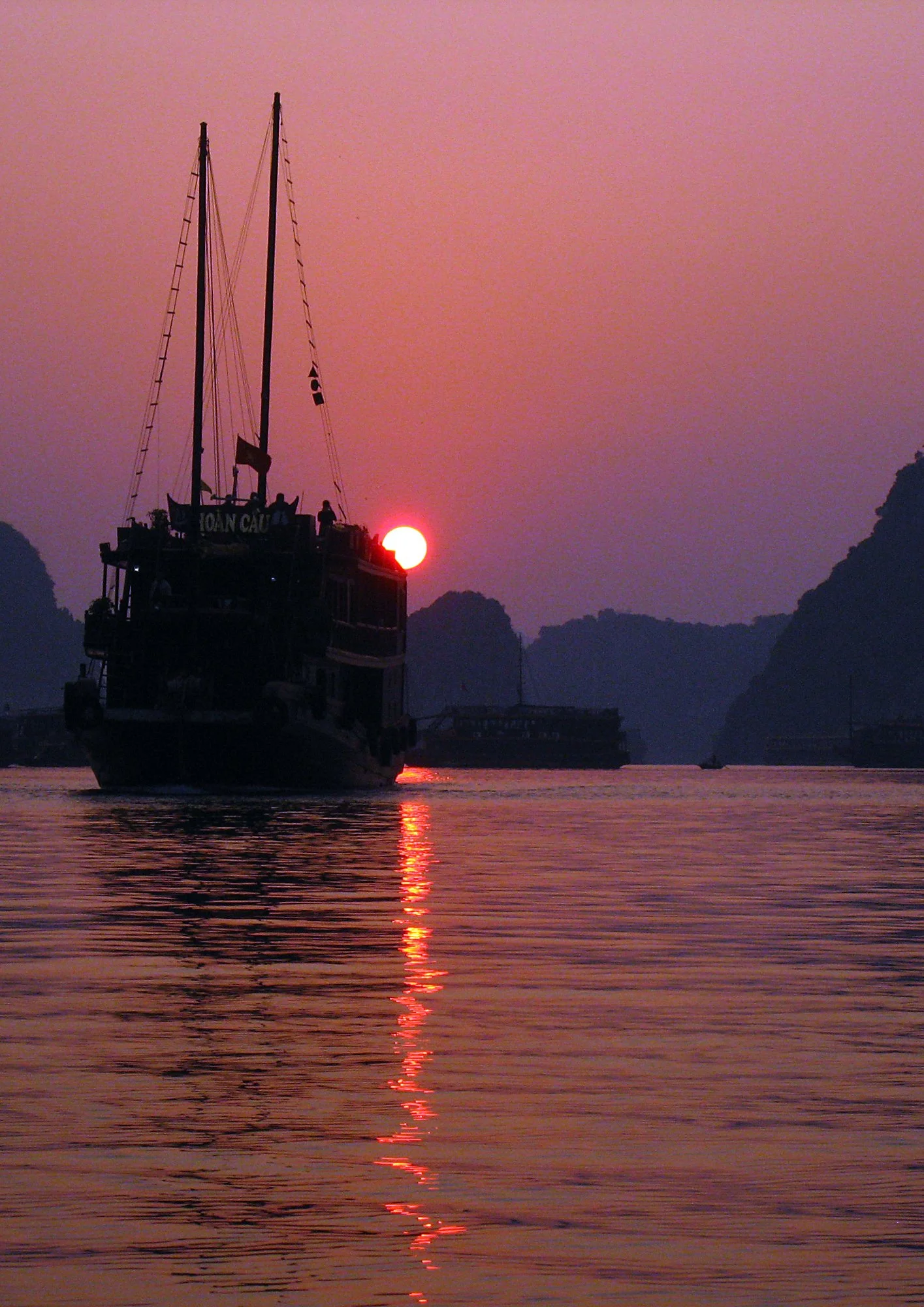 2008_halongbay_17.jpg