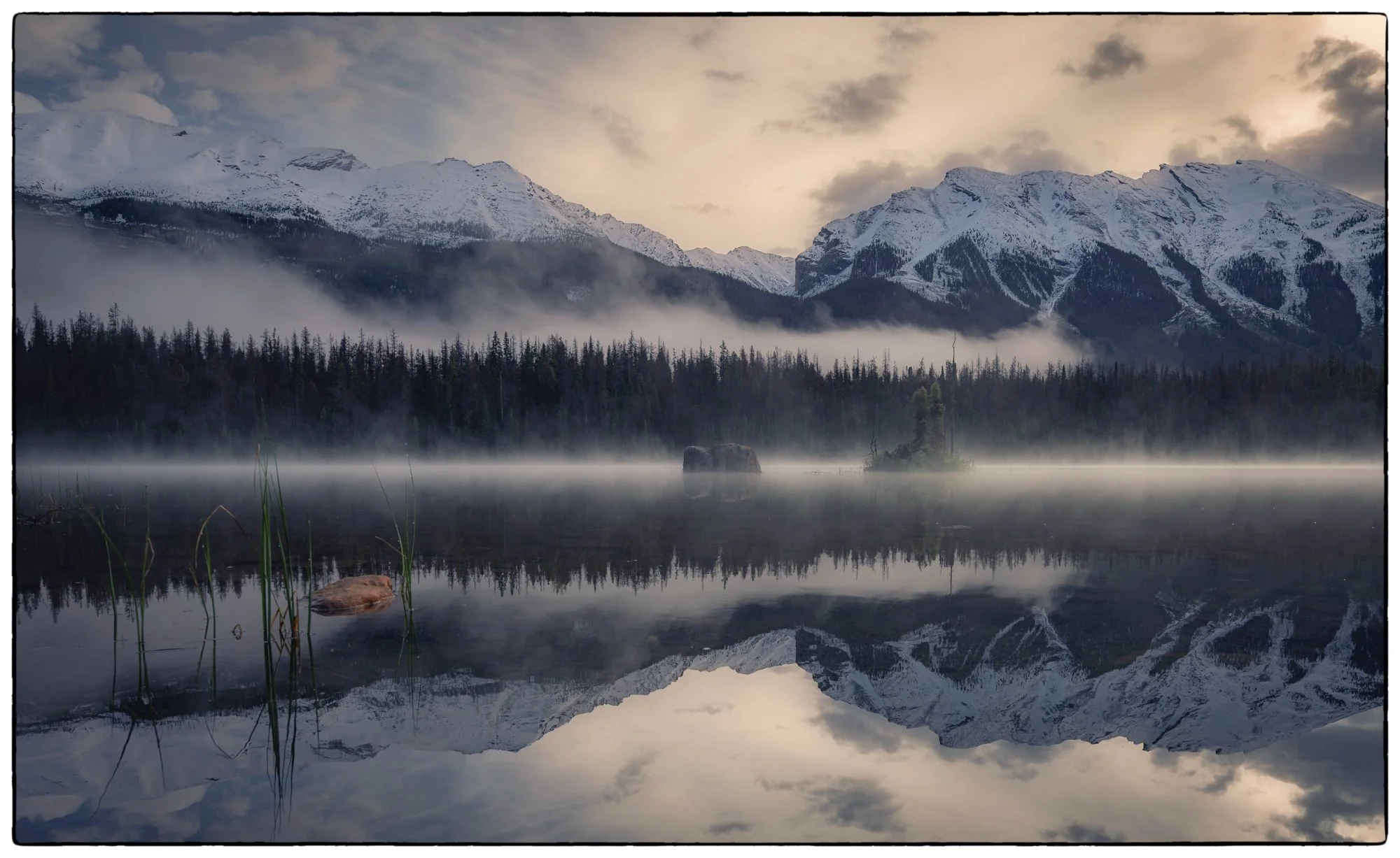  Honeymoon Lake at sunrise. 