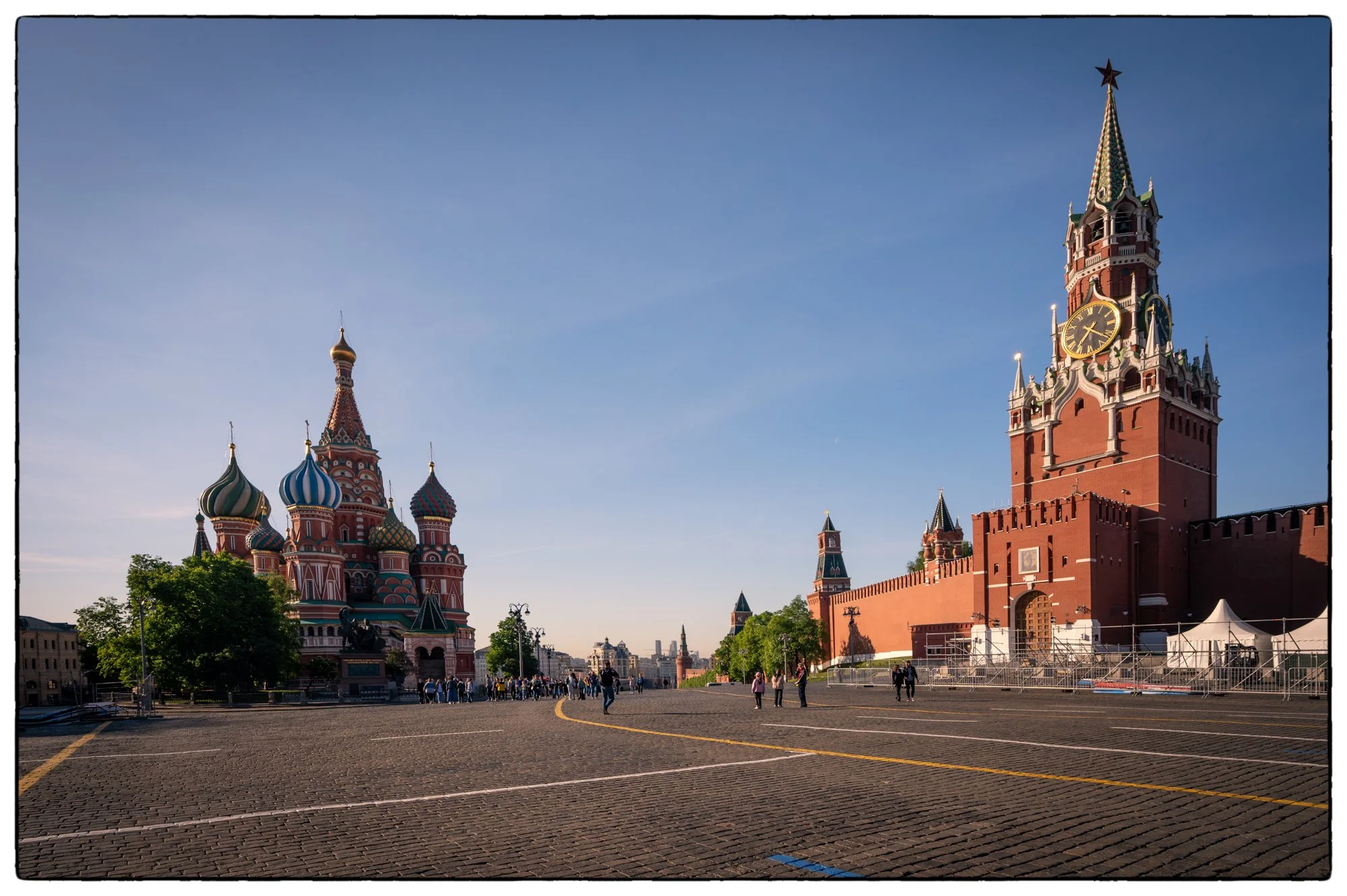  View from the Red Square. The Saviour Tower on the right and the St. Basil cathedral on the left