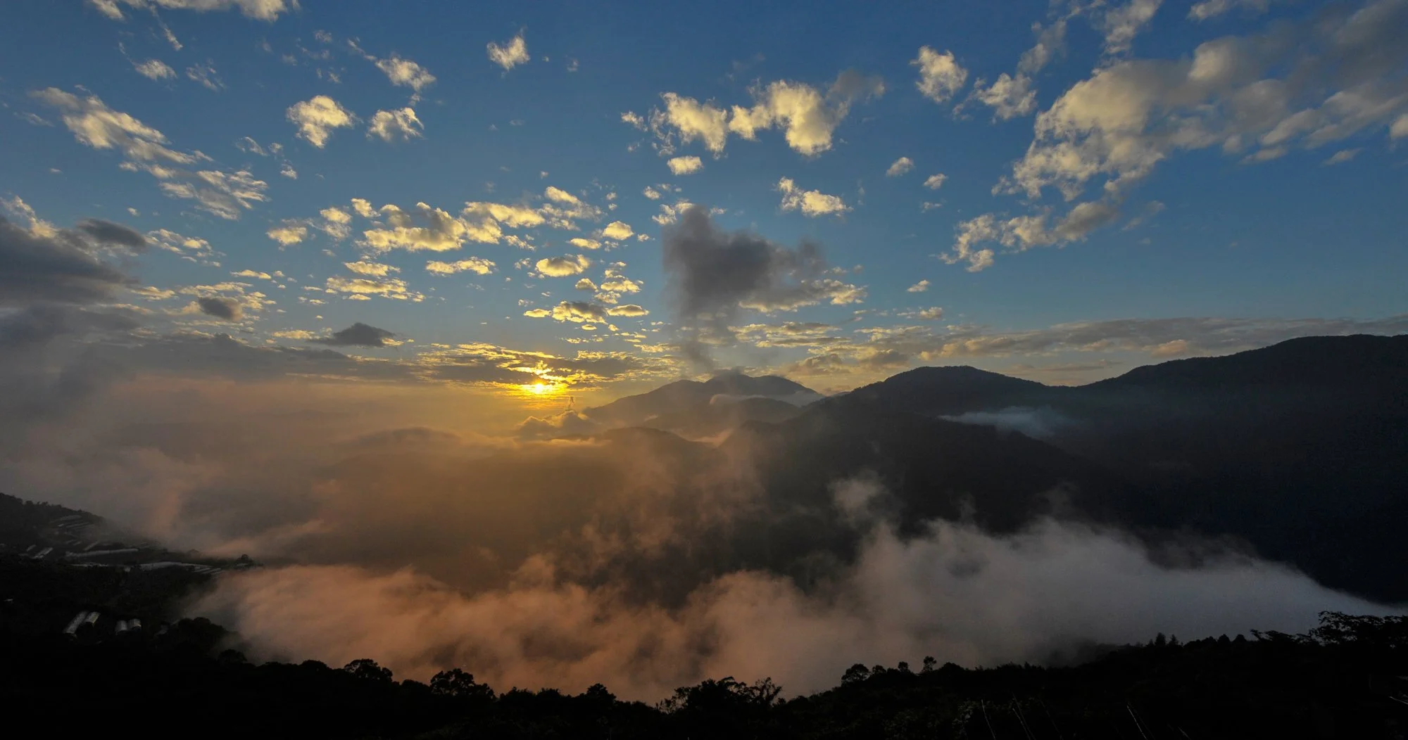 This is the view from the patio of the hotel we stay in Qingjing. The sunset was spectacular!