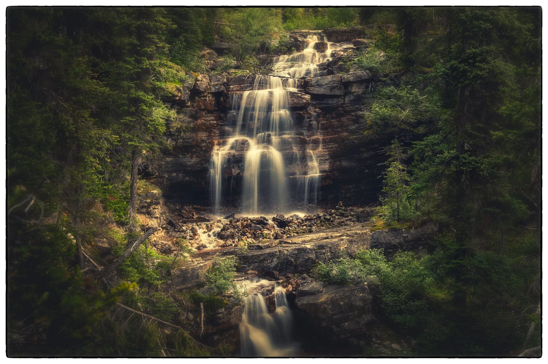 Amphitheatre hike, by the waterfalls.