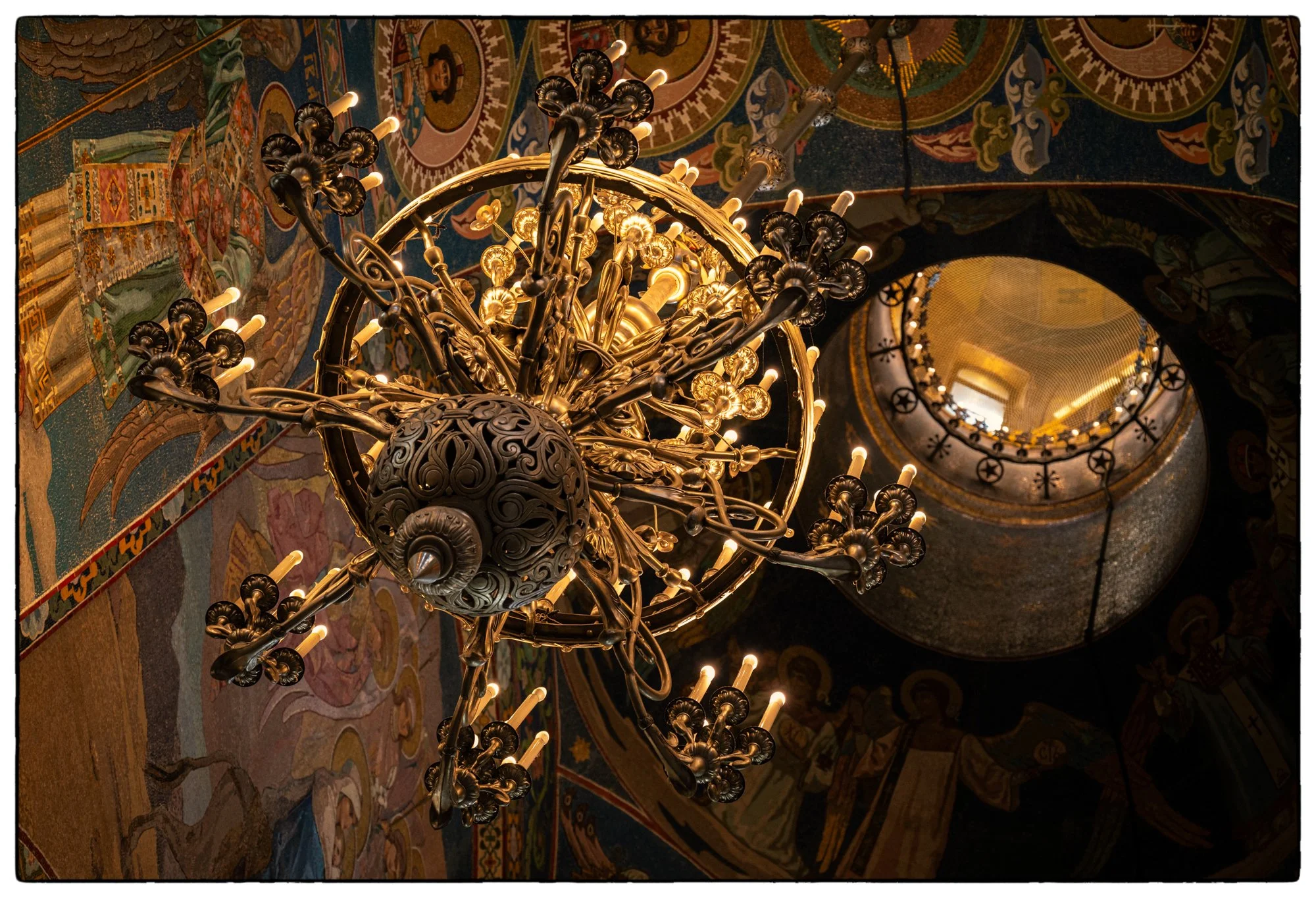 Very interesting history of this church, why it was built, how it was built and how  it survived the Soviet time and being restored now. Amazing religious art and architecture! 