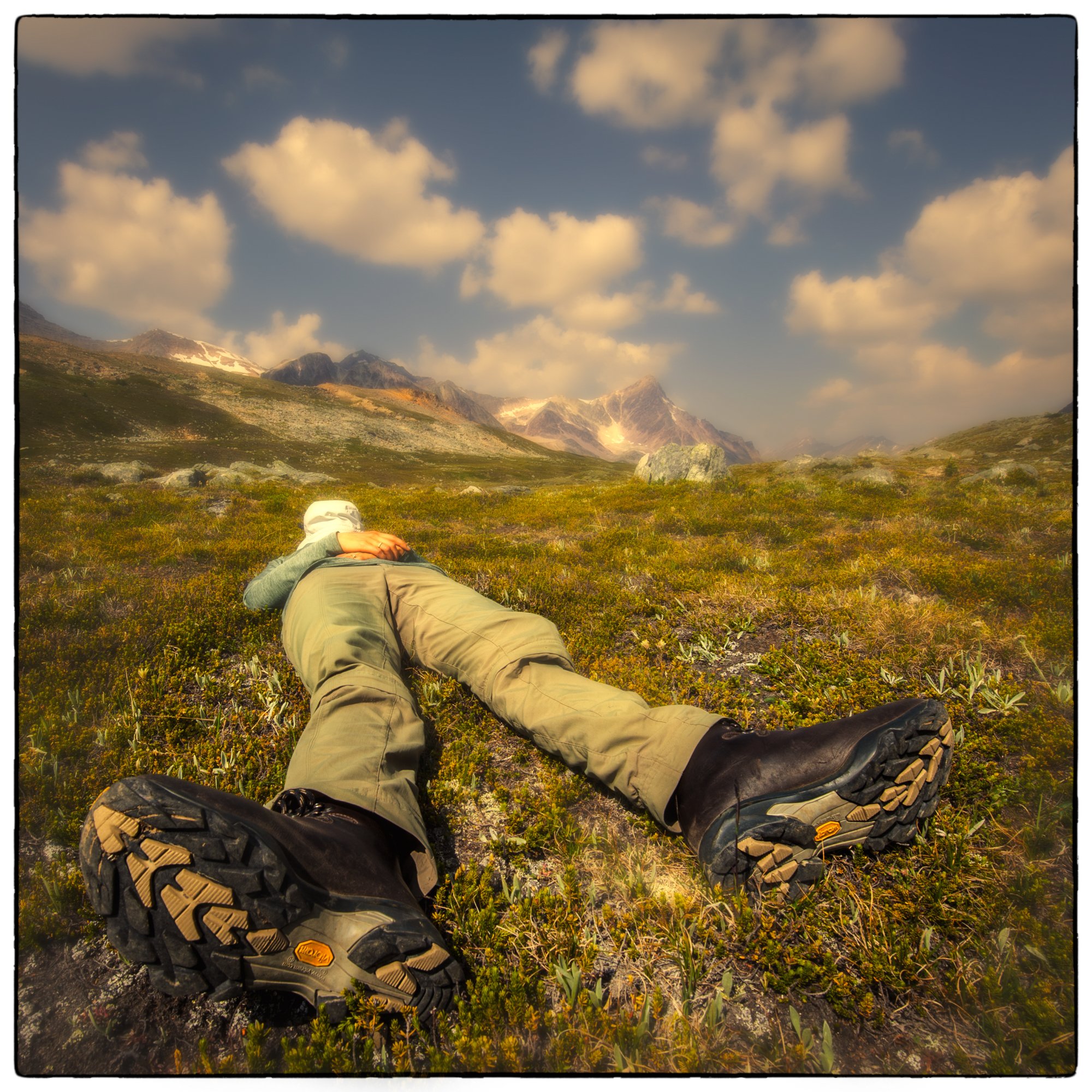 Jonas Pass. Midday rest.