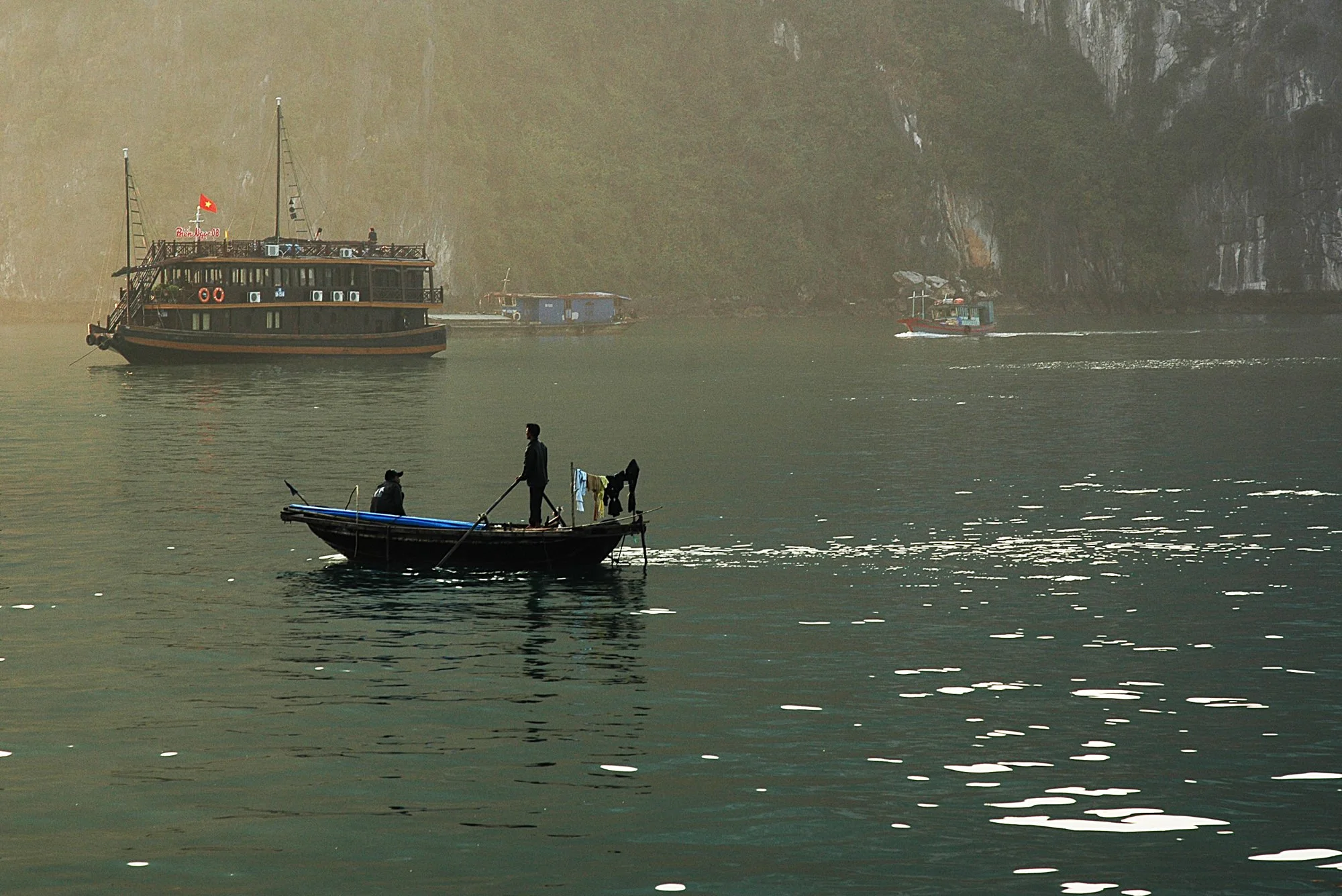 2008_halongbay_13.jpg