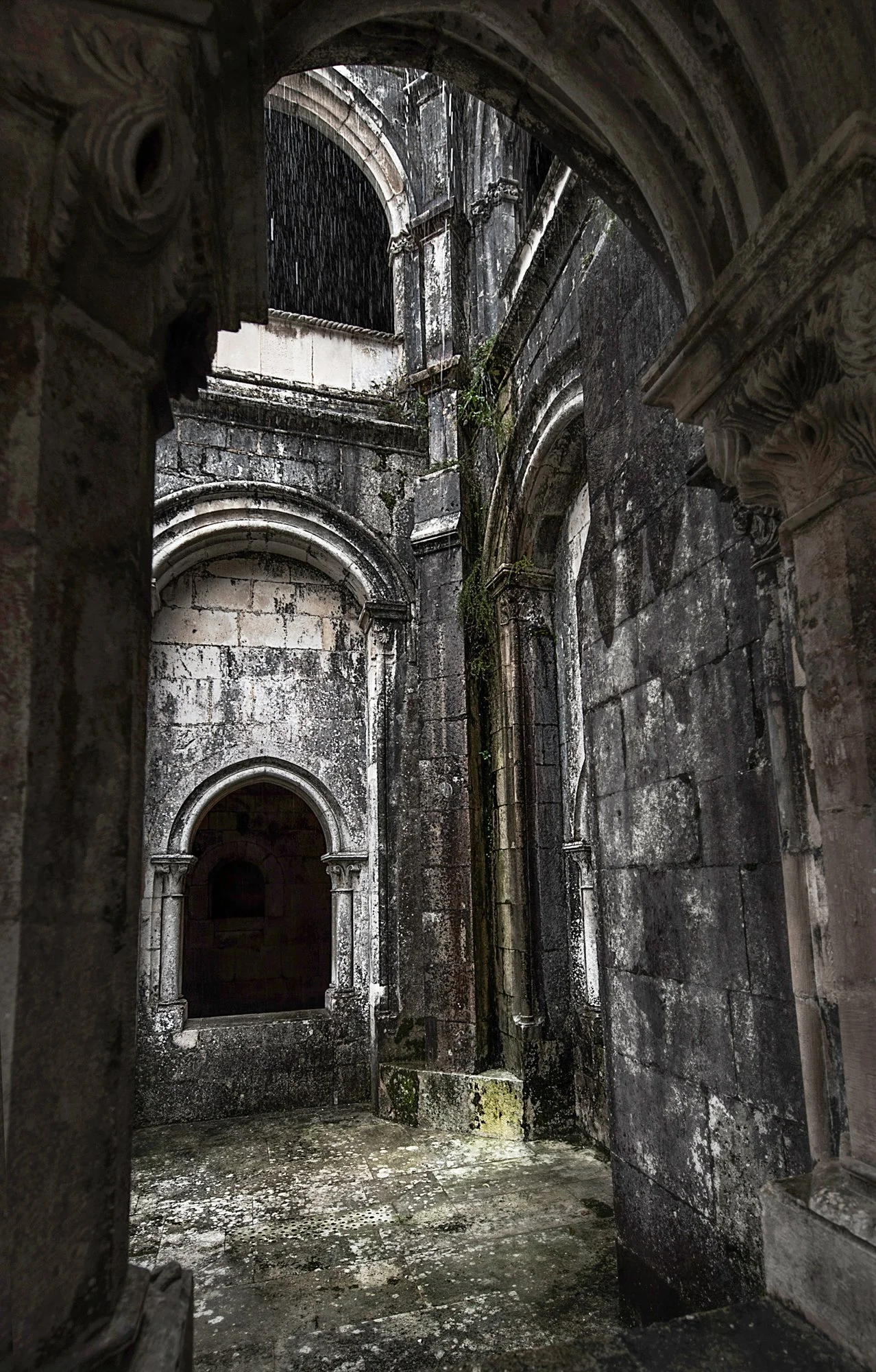 The Monastery of Santa Maria d'Alcobaça. 