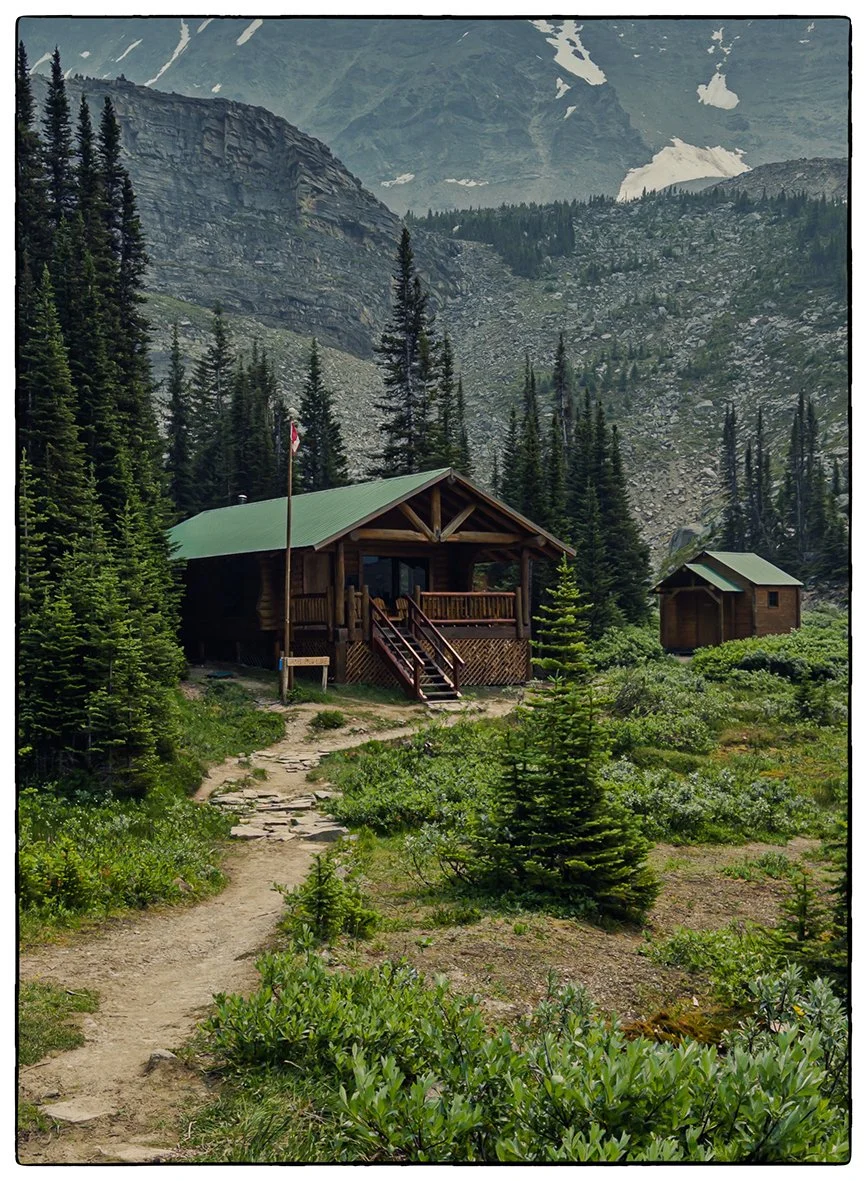 Skyline Hike. The Shovel Pass Lodge.