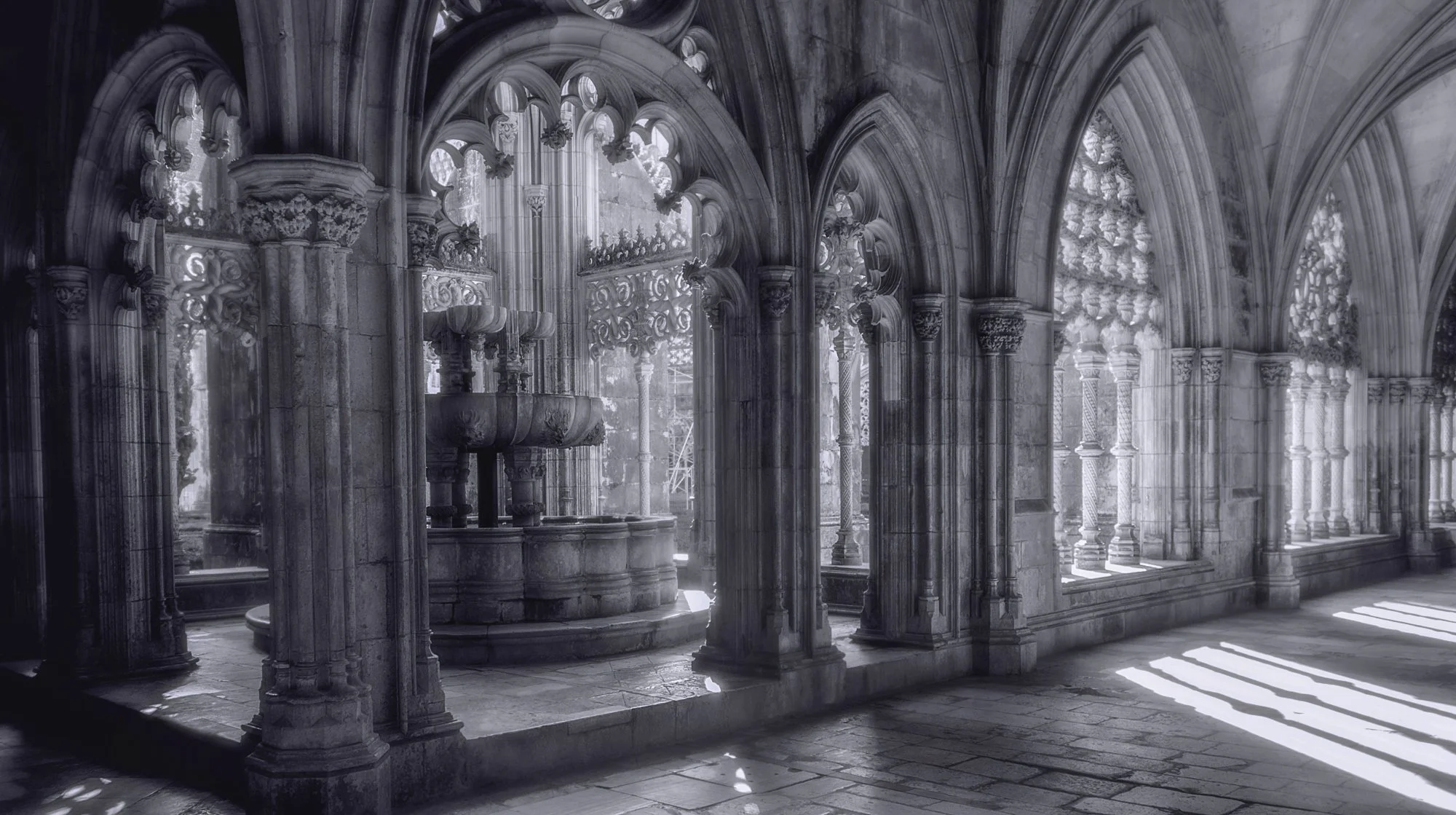 The magnificent Manueline architecture.