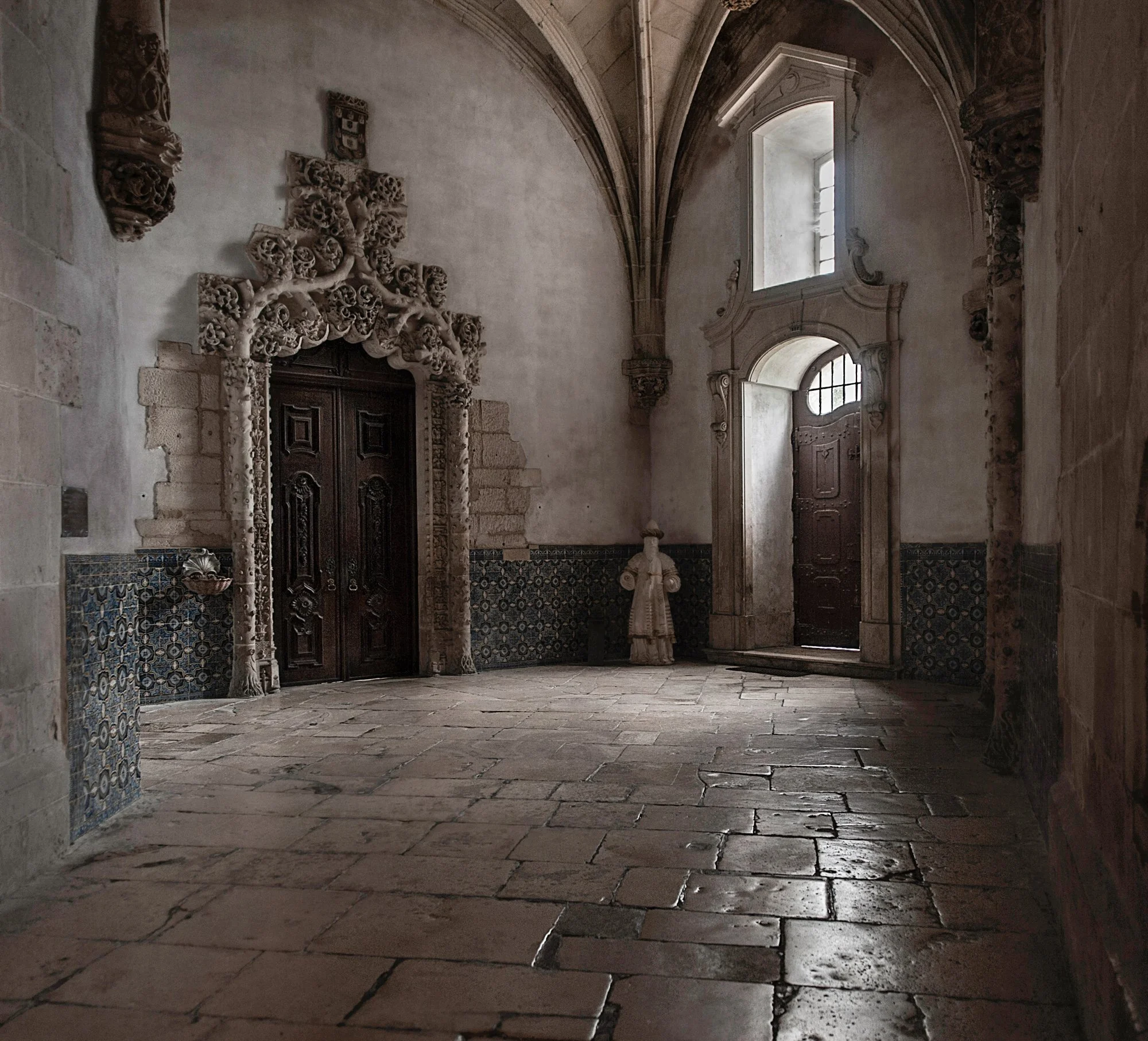 The Monastery of Santa Maria d'Alcobaça. One of the entrances.