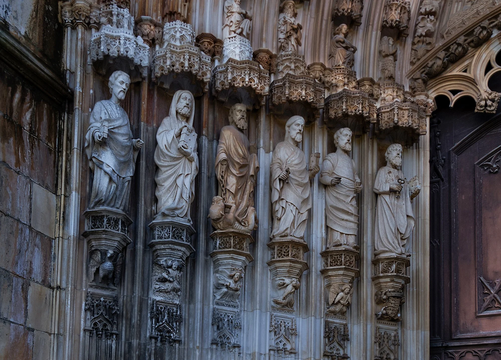 The magnificent Manueline architecture.