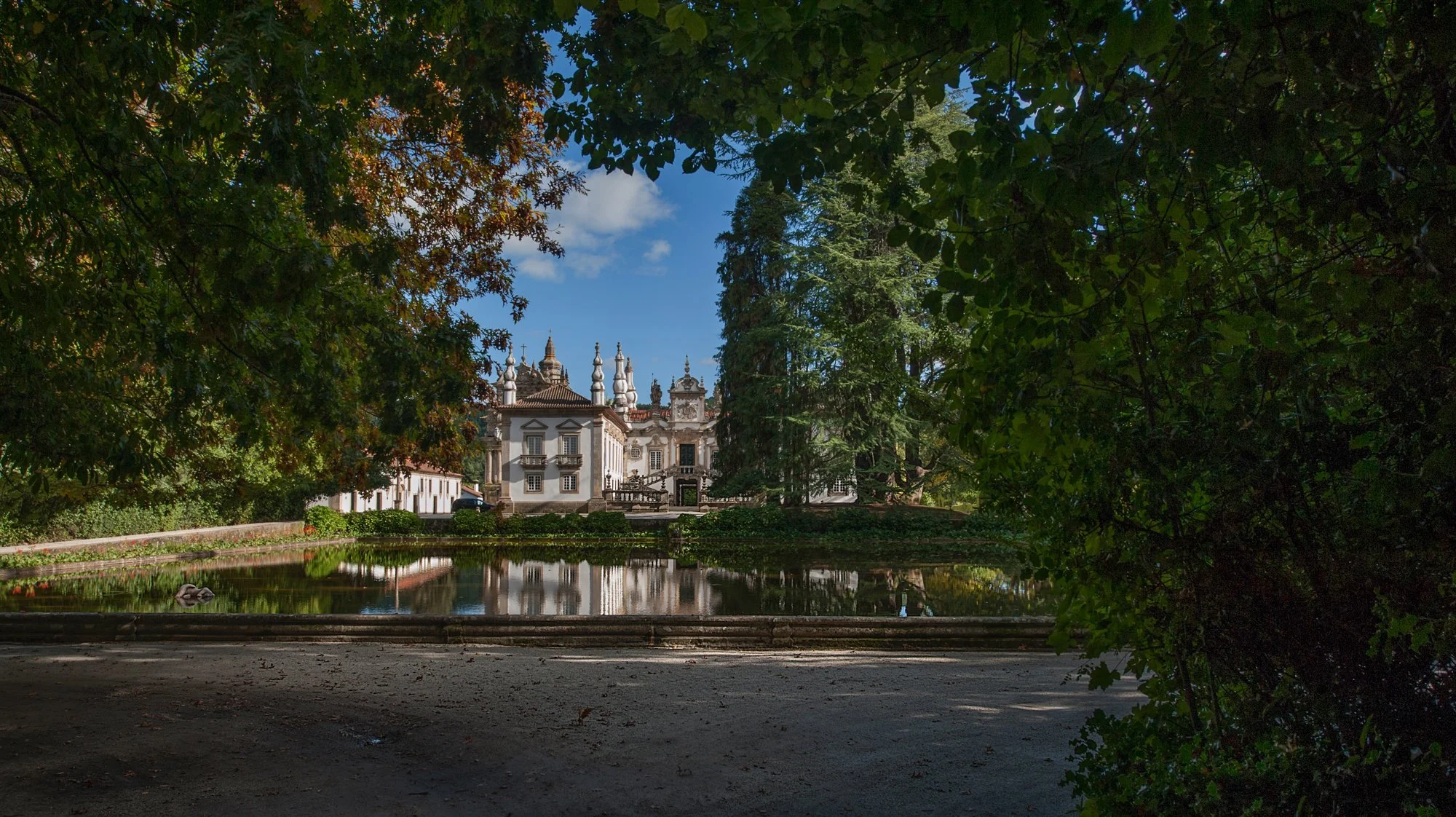 Aregos. Casa Mateus.