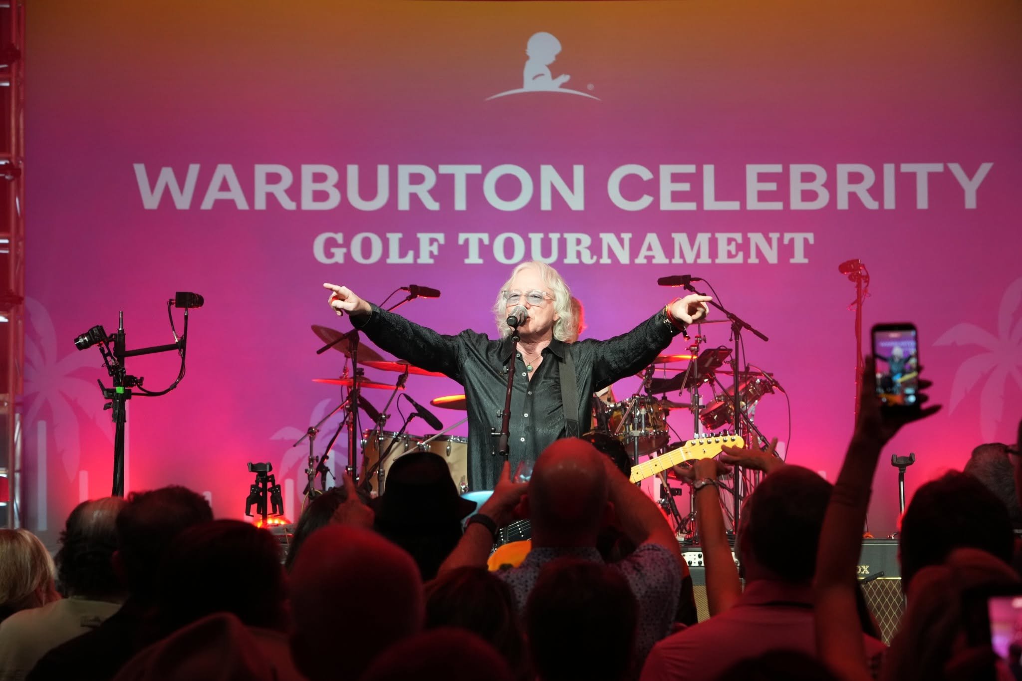 Warburton 2026 - Mike Mills with Sixwire.jpg