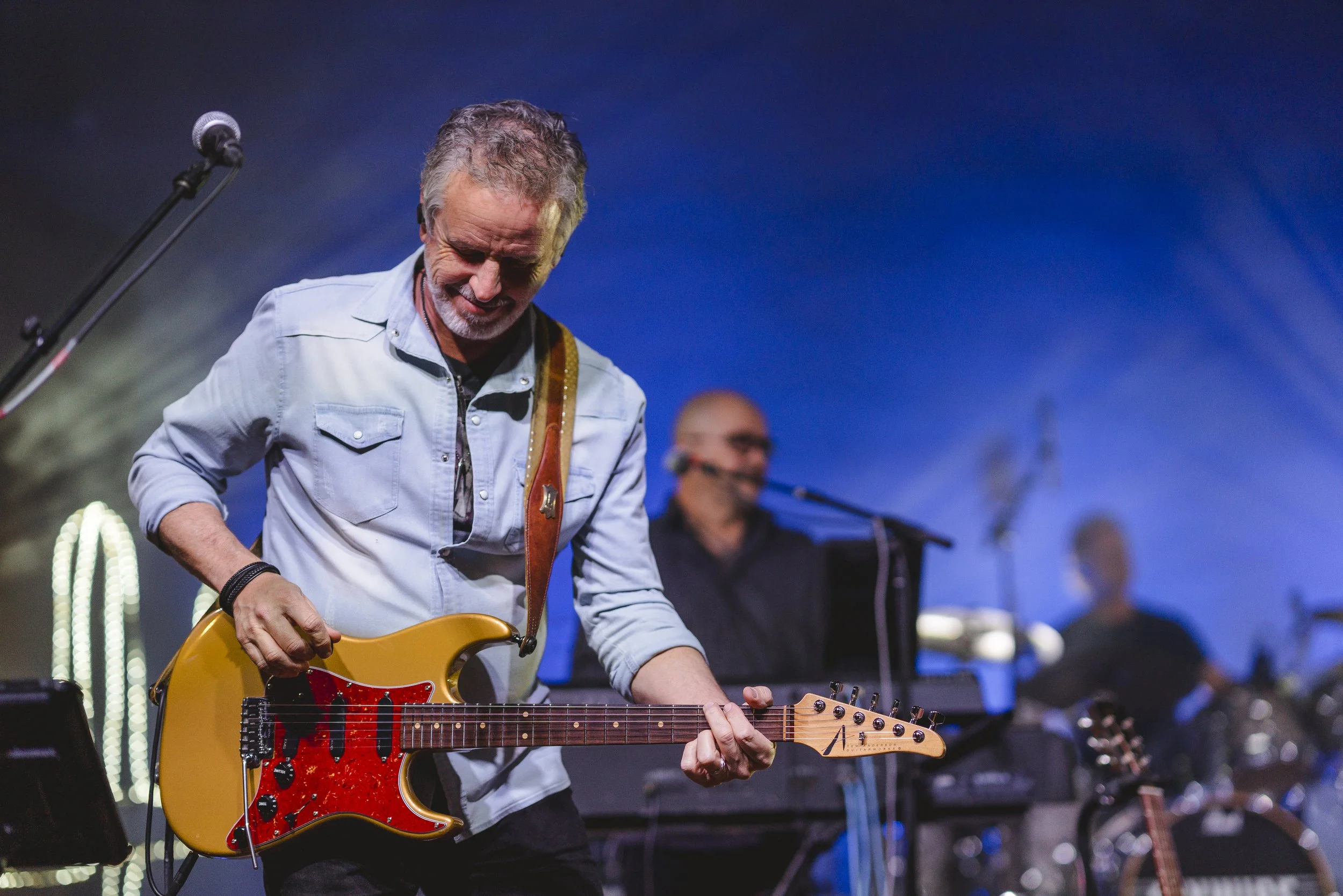 Steve Mandile Performing .jpg