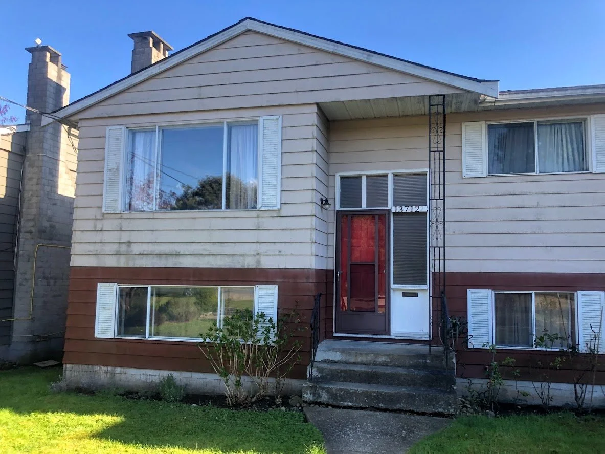 Before (notice the mold & mildew on the siding)
