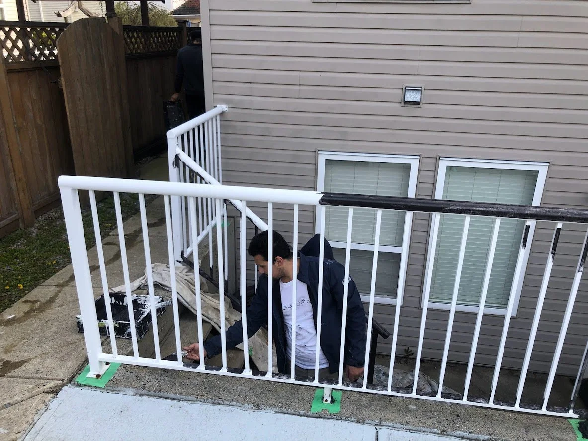 We've started the first coat of black on the railings!