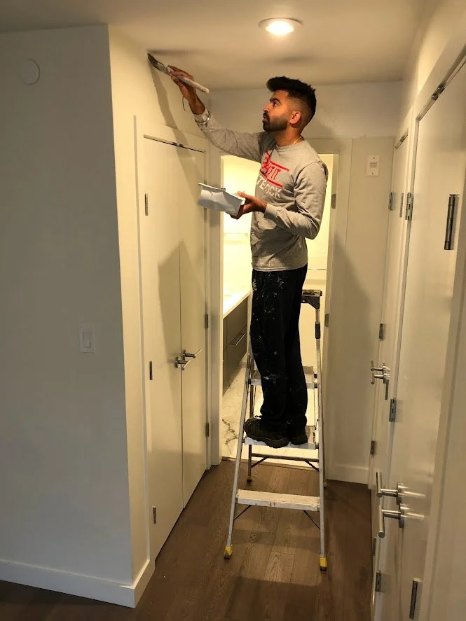 Painting these walls a fresh, bright white colour!