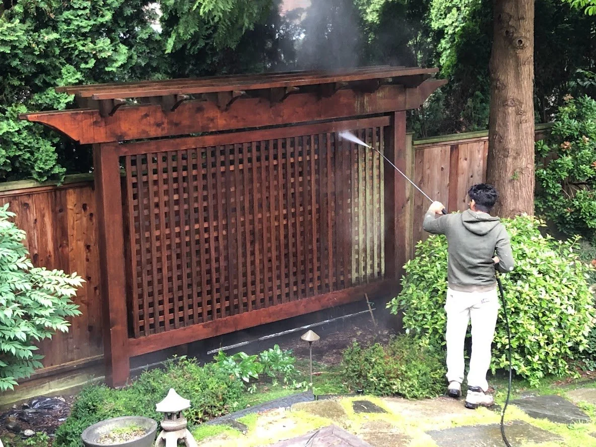 Pressure washing before staining!