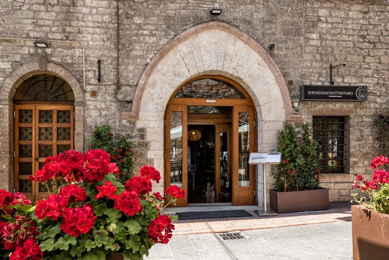 Hotel Posta front door