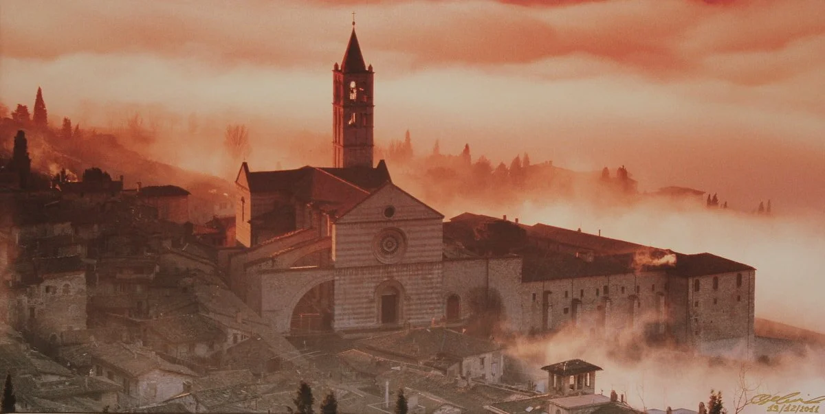 assisi-in-red_1_orig.jpg