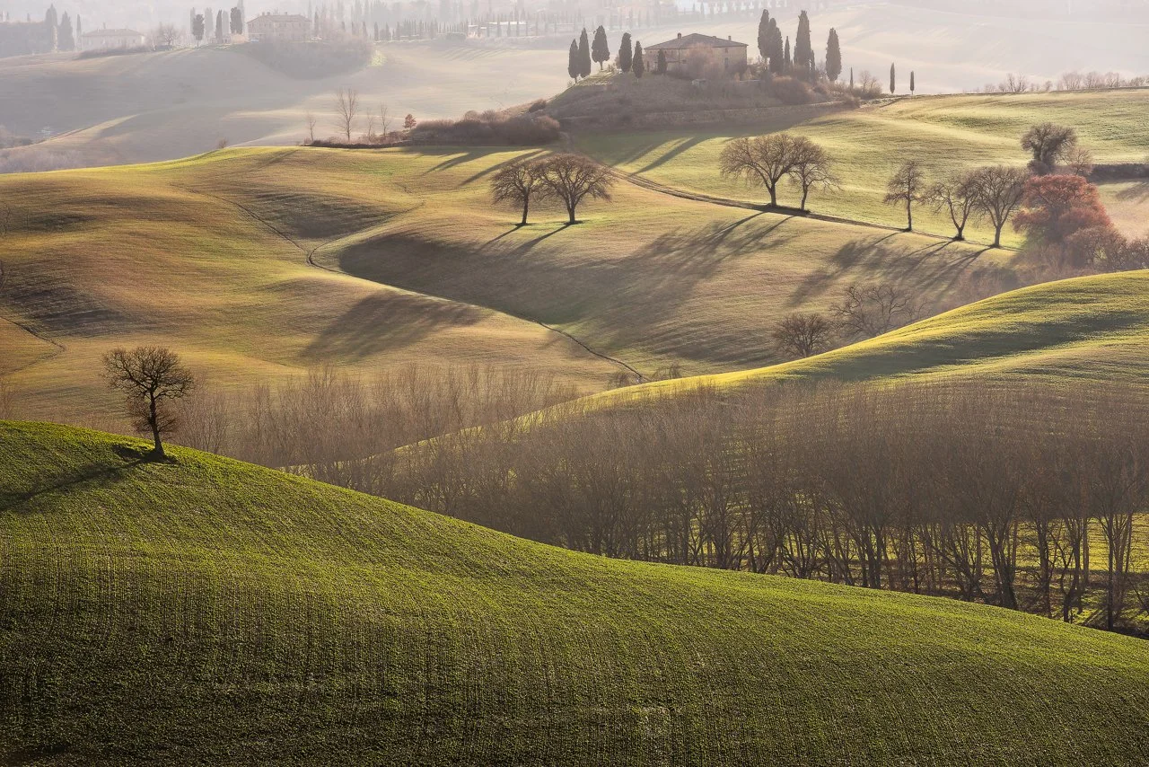 Rolling Tuscan countryside near Casa Luce Tuscany in Poggibonsi, ideally located for exploring Siena, San Gimignano and the Chianti region.