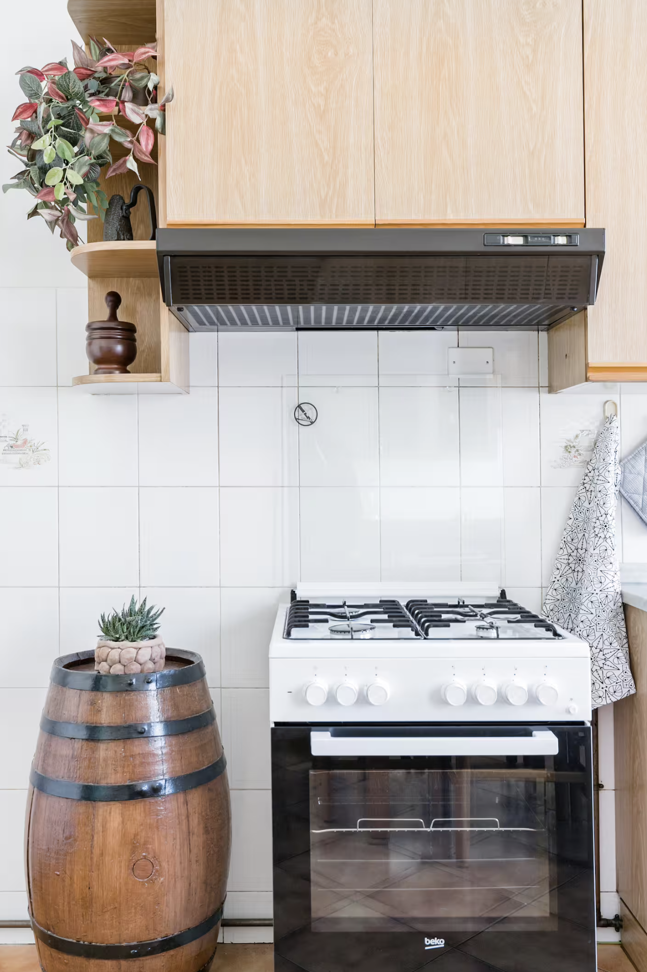 Equipped kitchen with stove and oven at Casa Luce Tuscany, a holiday apartment in Poggibonsi, Tuscany.