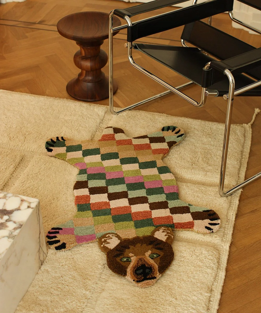 Archie-Check-Bear-Rug-Small-Doing-Goods-1.40.30.107.400.5-Gooisemannen-2-web.jpg