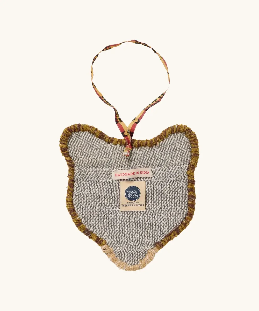 archie-check-bear-gift-hanger-doing-goods-1.45.10.101.099.3-off-white-back-web.webp
