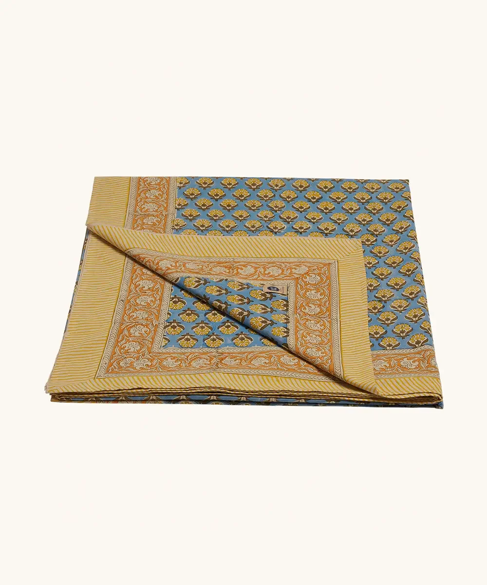 Blue-Emma-Double-Throw-in-Tote-Bag-Doing-Goods-1.40.30.106.045.5-Off-White-Folded-web-2-2.webp
