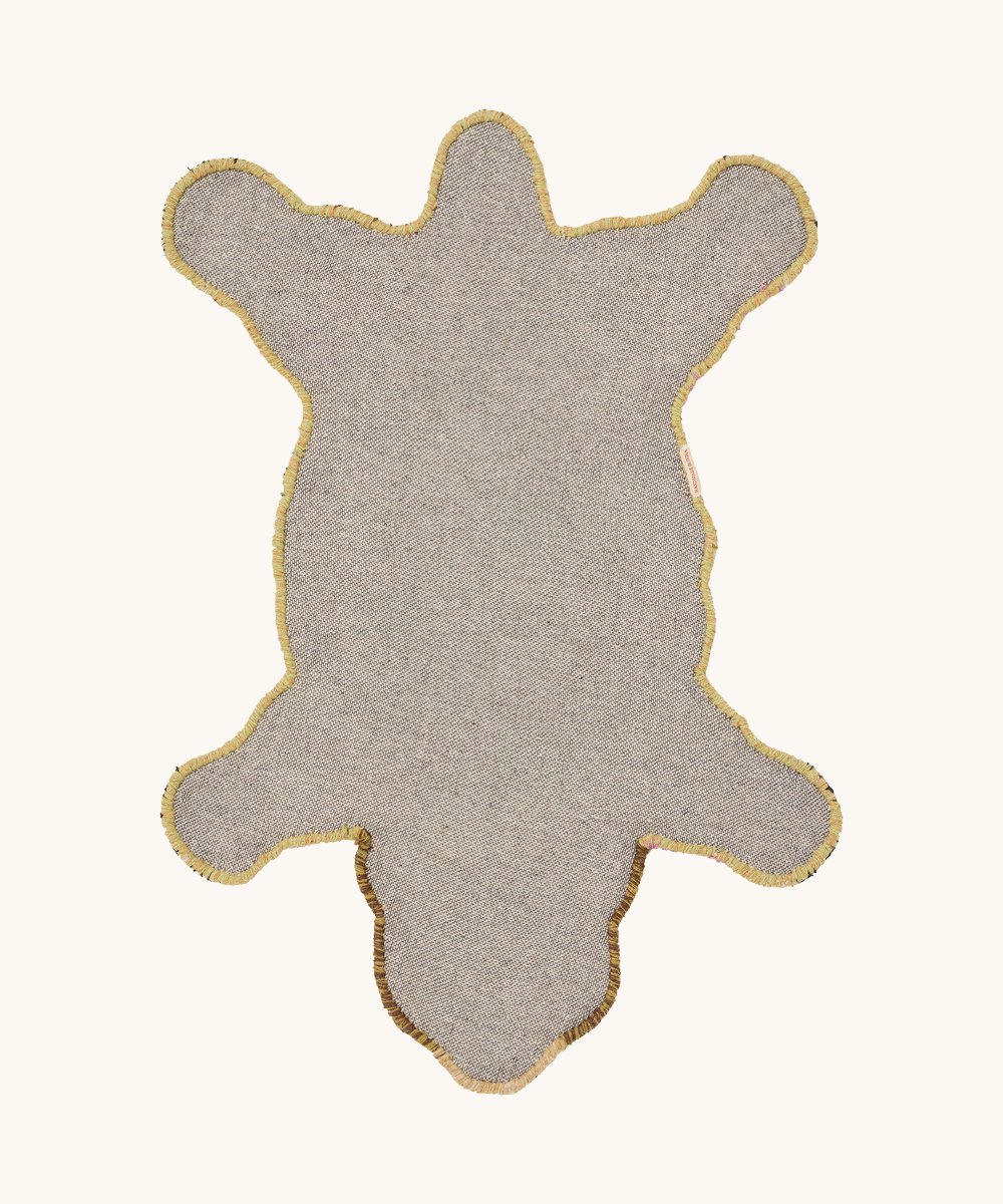 archie-check-bear-rug-small-doing-goods-1.45.10.094.099.3-off-white-back-web.jpg
