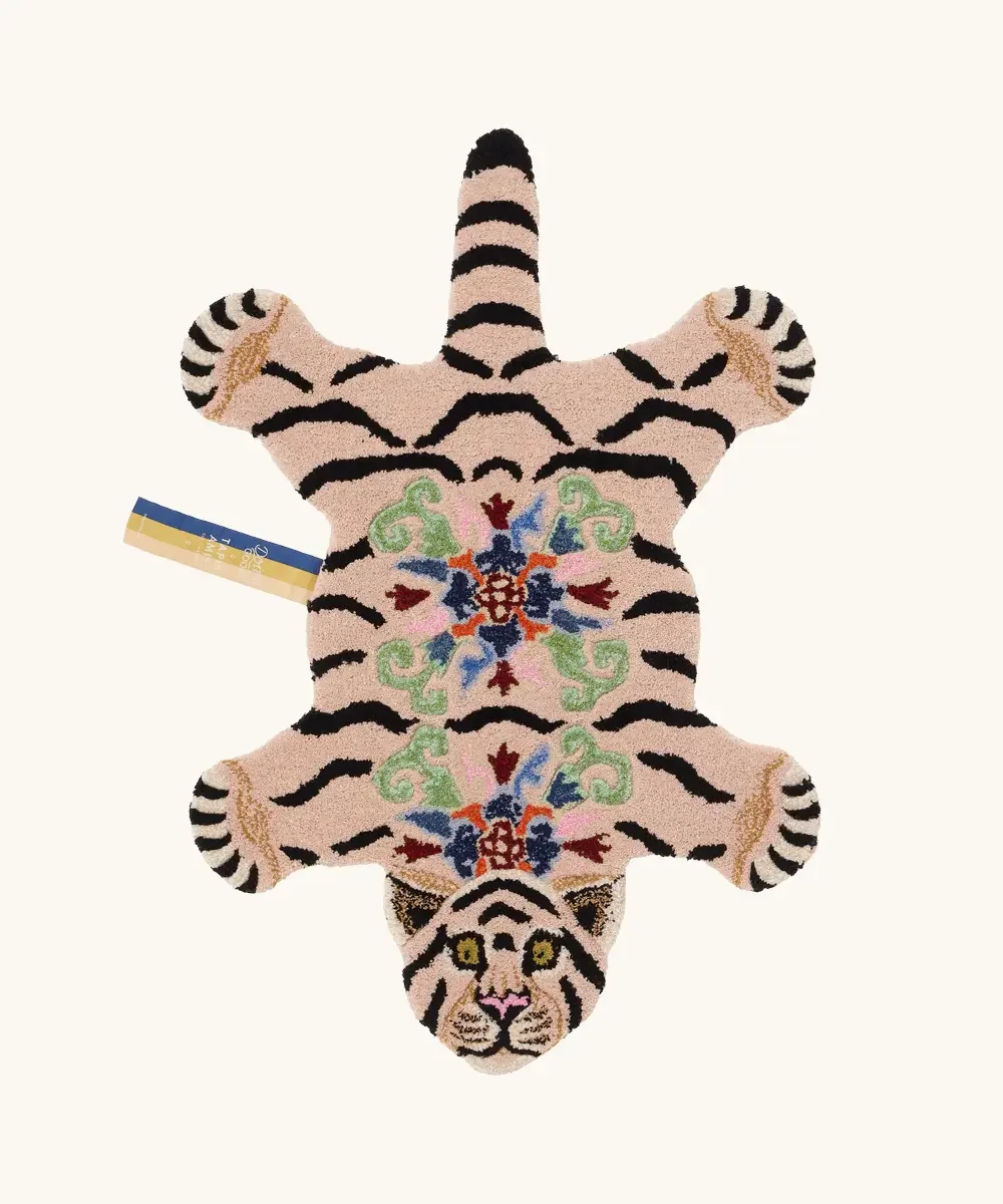 mahee-majestic-tiger-rug-small-doing-goods-1.45.10.098.130.3-offwhite-front-web.webp