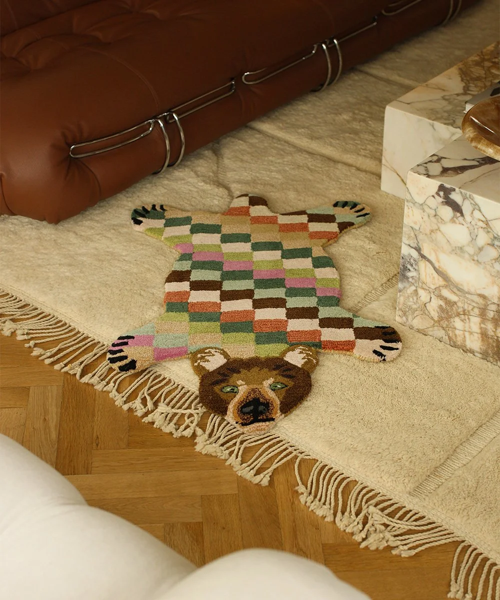 Archie-Check-Bear-Rug-Small-Doing-Goods-1.40.30.107.400.5-Gooisemannen-1-web.jpg