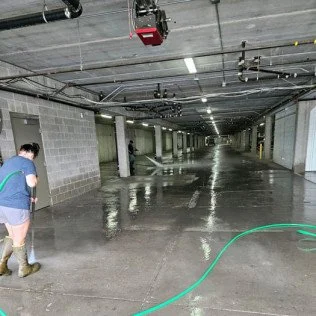 Jetter Clean Worker 2.jpg