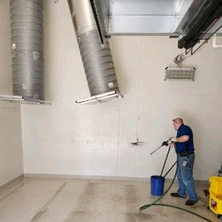 Jetter Clean Worker 1.jpg