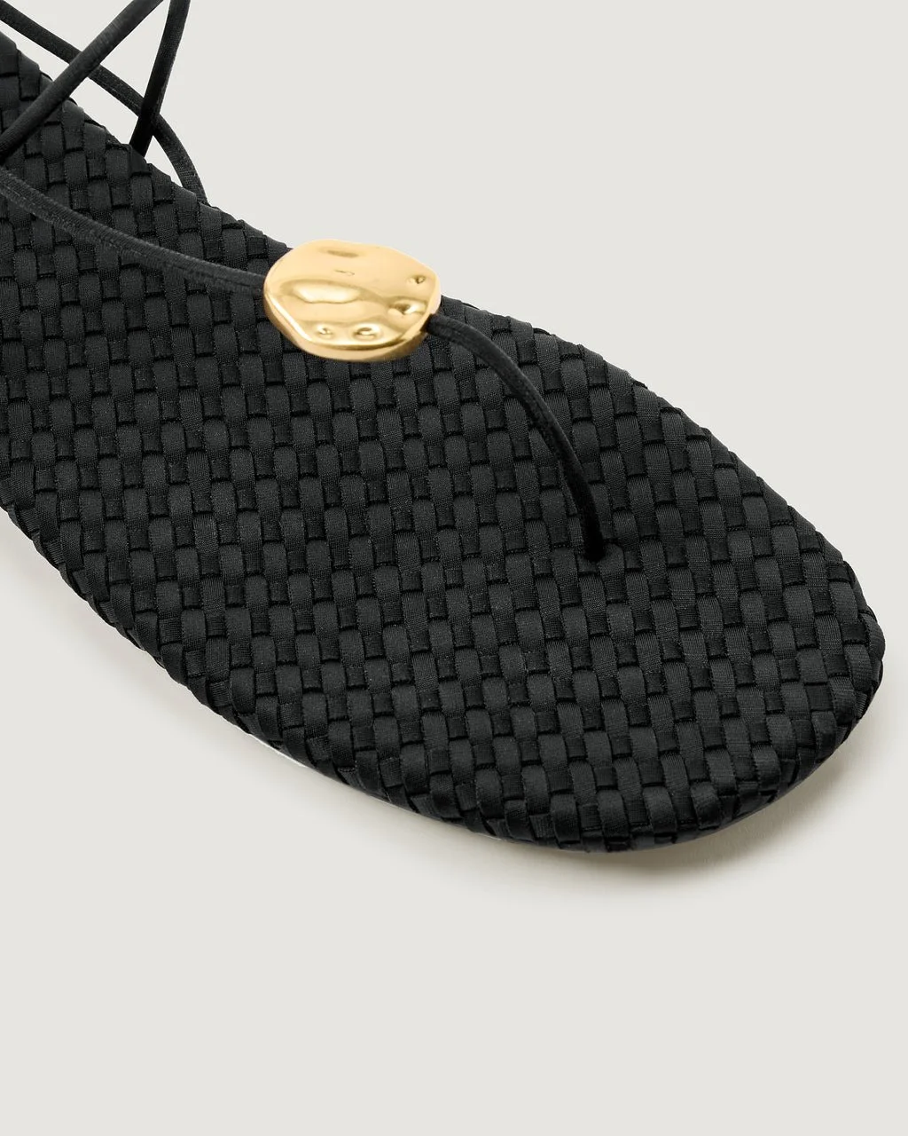 Gaia_Sandal_Solid_Onyx_NS86080LD_Detail_63c5f1aa-0a80-4b2e-a56b-c706e3f60b8c.jpg