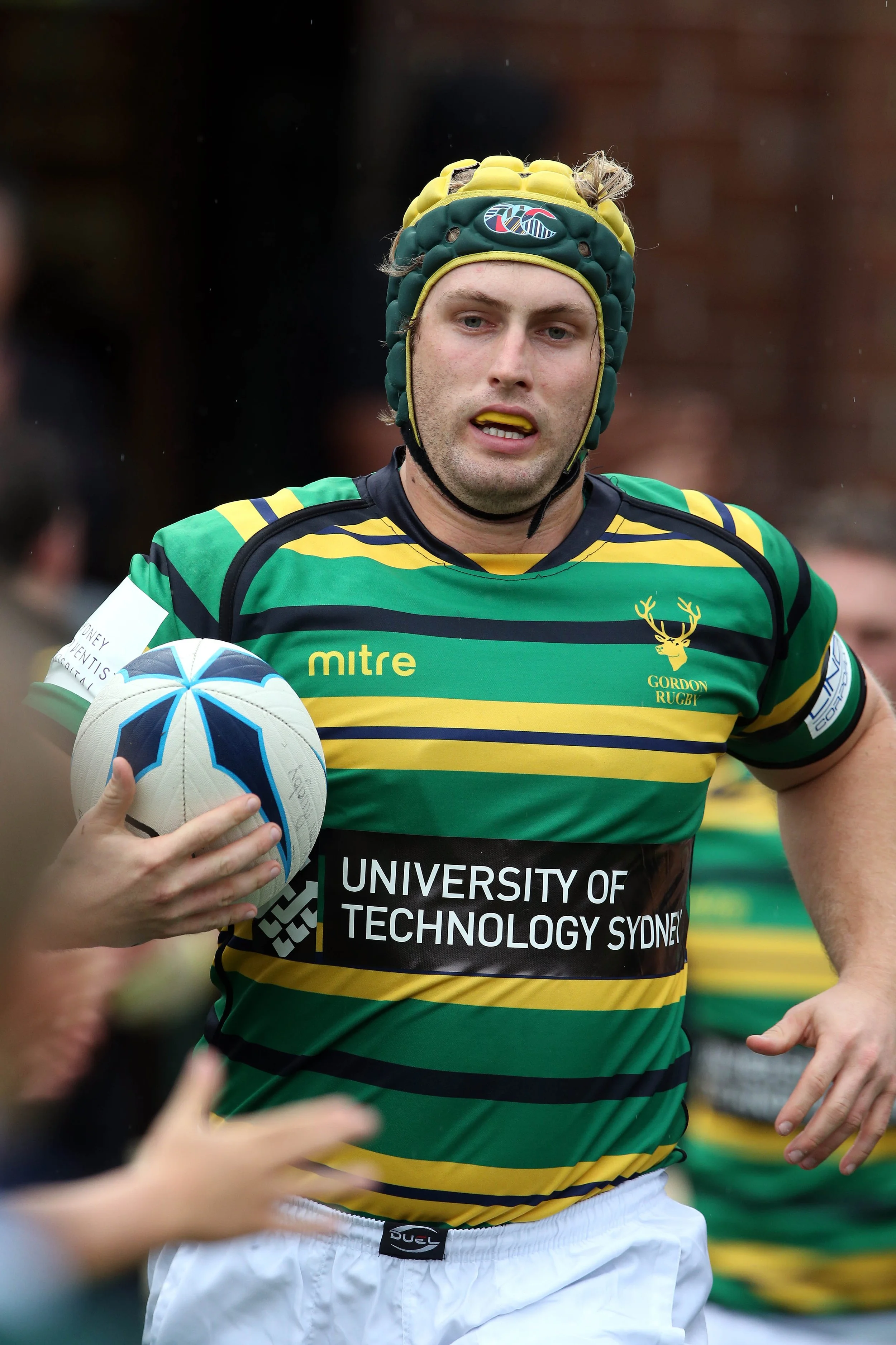 Hobden,_Ron_runs_out_060413-0049.JPG
