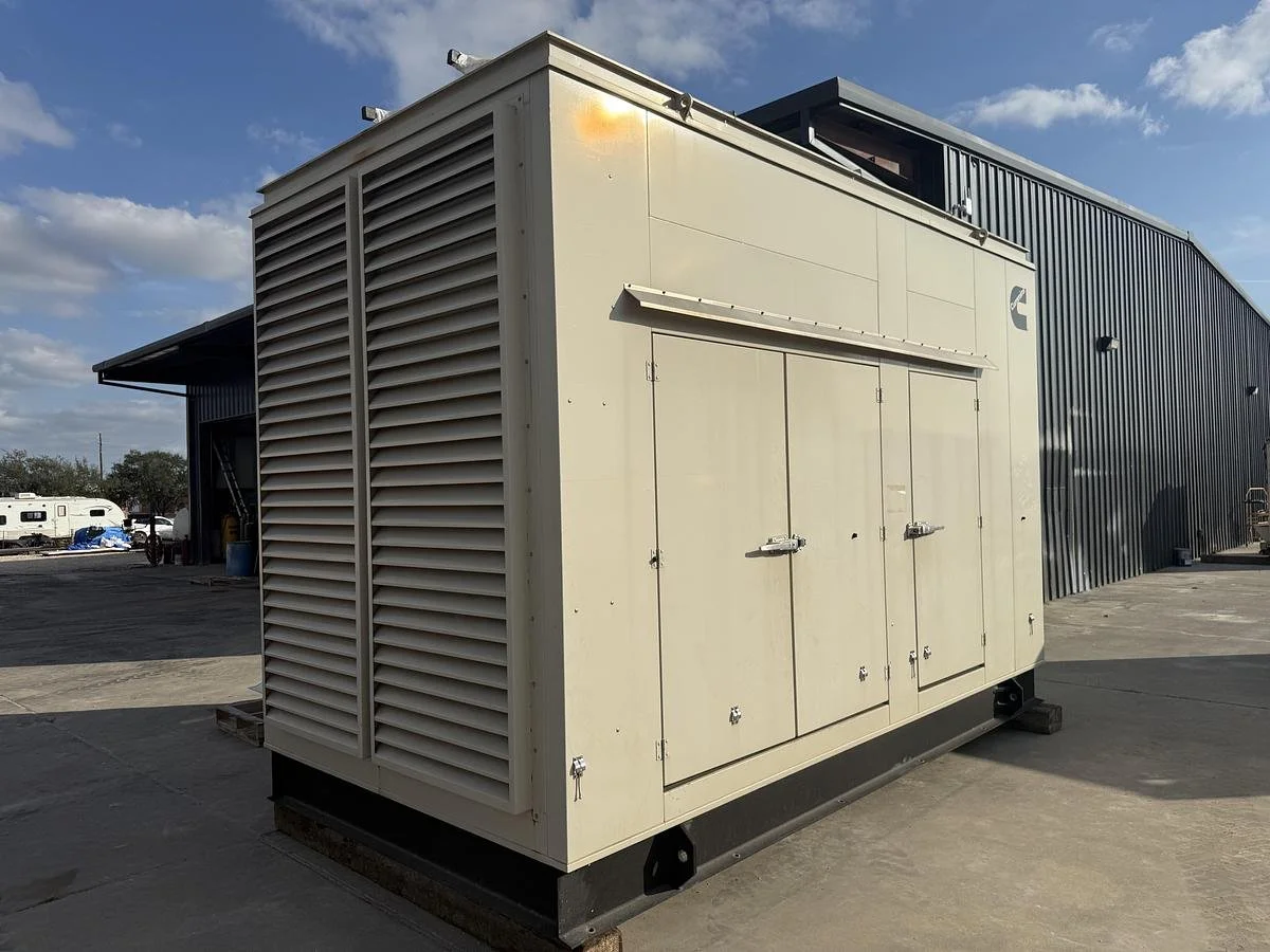 7large-used-2015-cummins-500-gfgb-stationary-generator.jpg