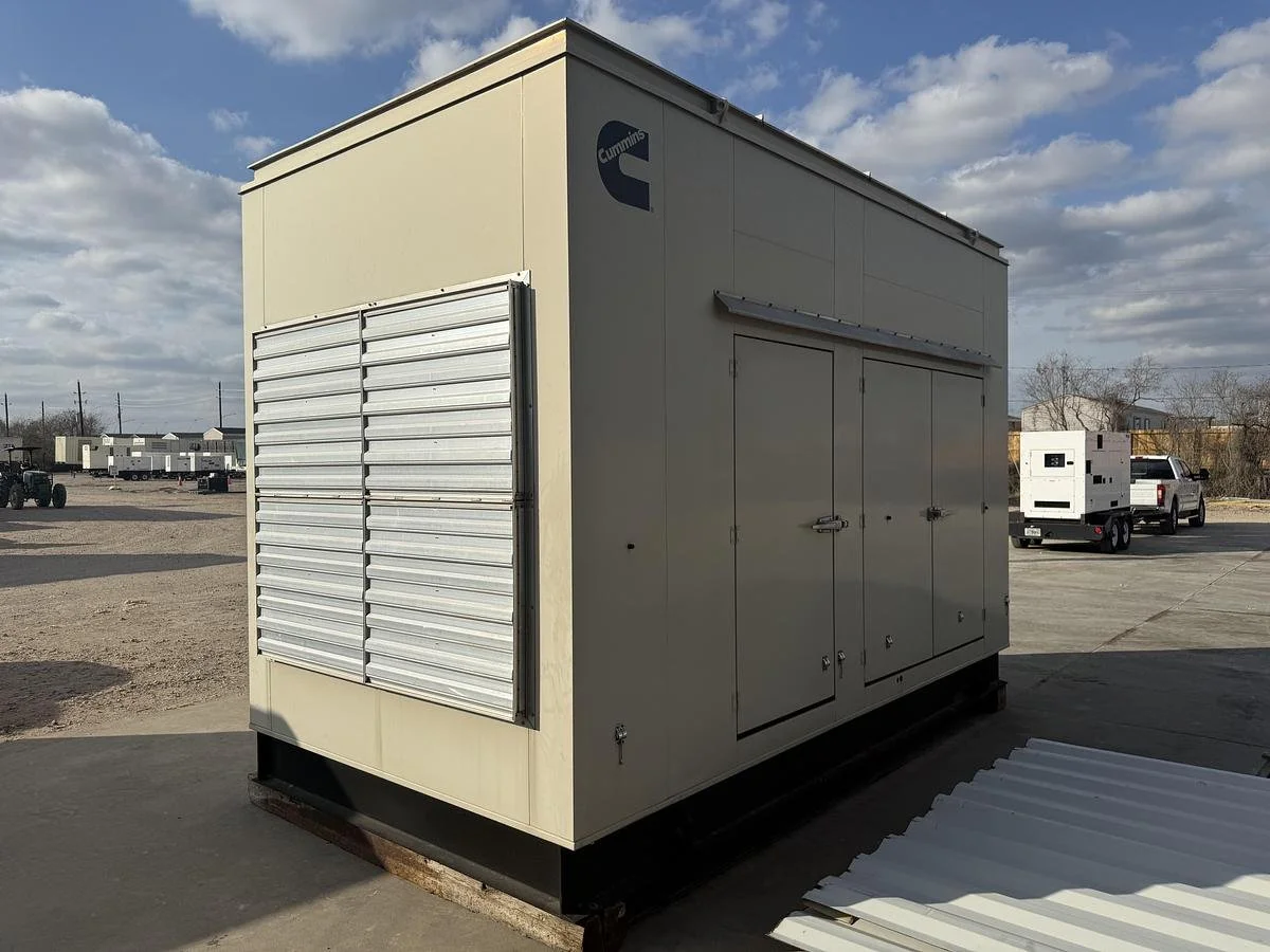 3large-used-2015-cummins-500-gfgb-stationary-generator.jpg