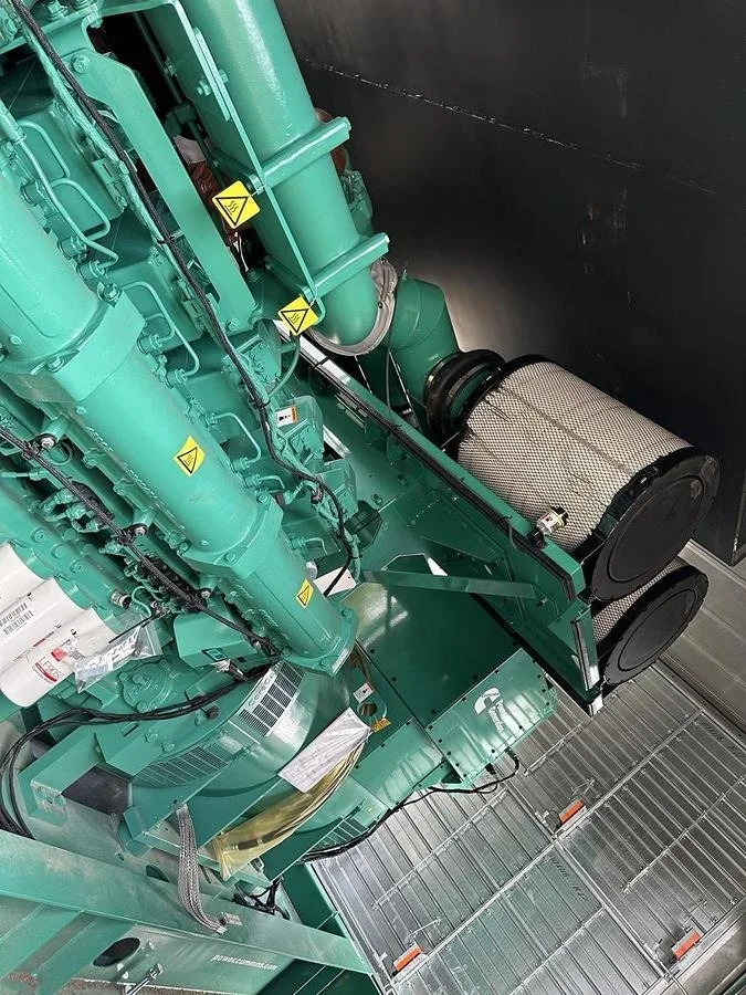 large-new-cummins-c2000-d6-e-stationary-generator-set-6.jpg