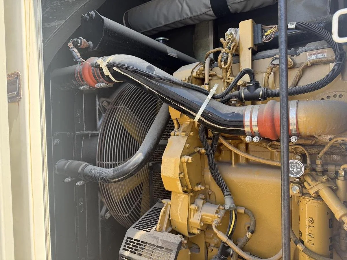 20-large-used-2002-caterpillar-xq-300-diesel-generator.jpg